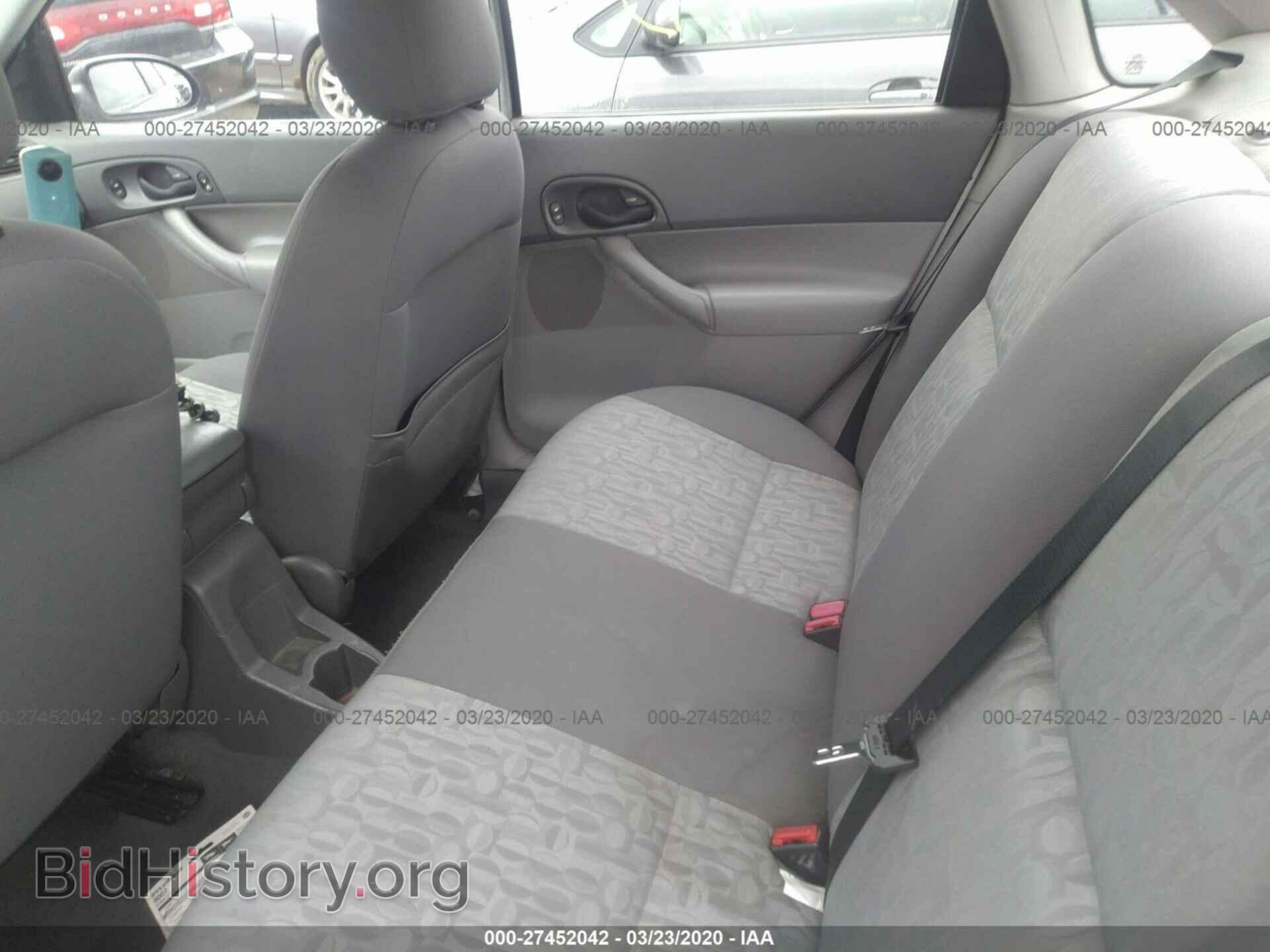 2005 Ford Focus - VIN: 1FAFP34N95W147098 - Фото 8