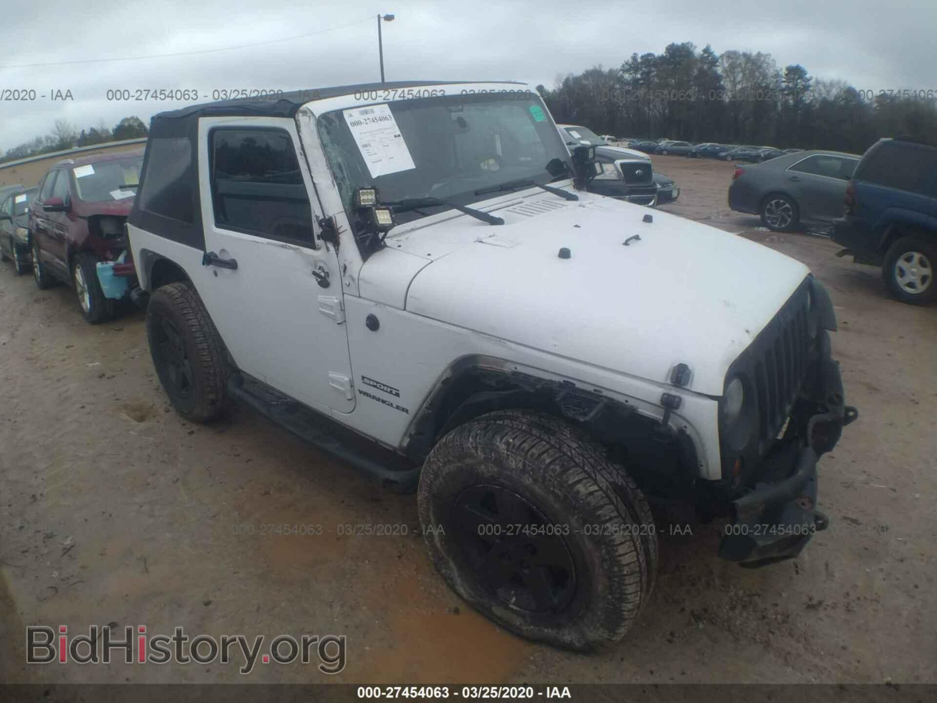 Фотография 1J4AA2D10BL637031 - JEEP WRANGLER 2011