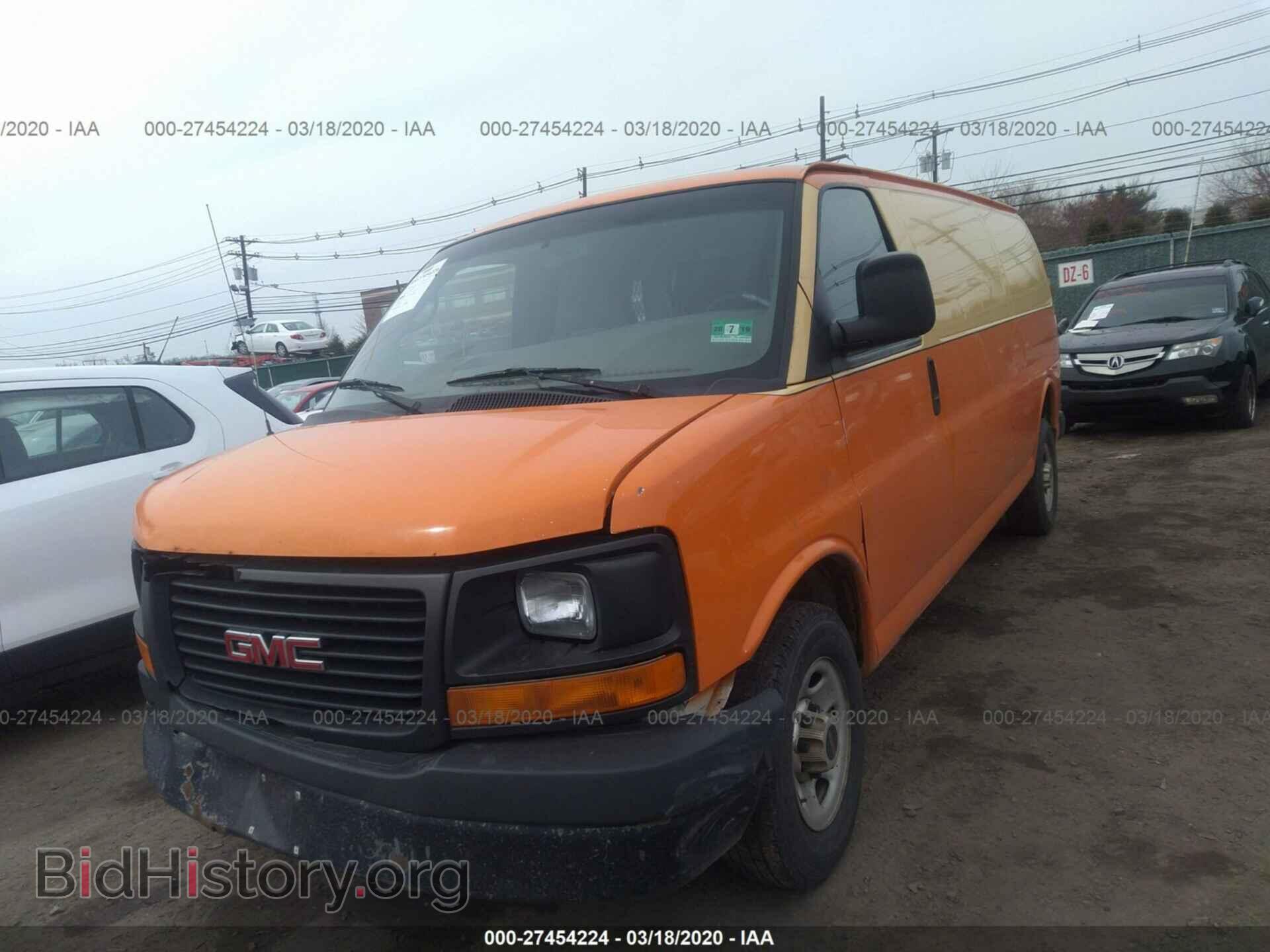 2011 GMC SAVANA - VIN: 1GTW7GCA8B1124260 - Фото 2