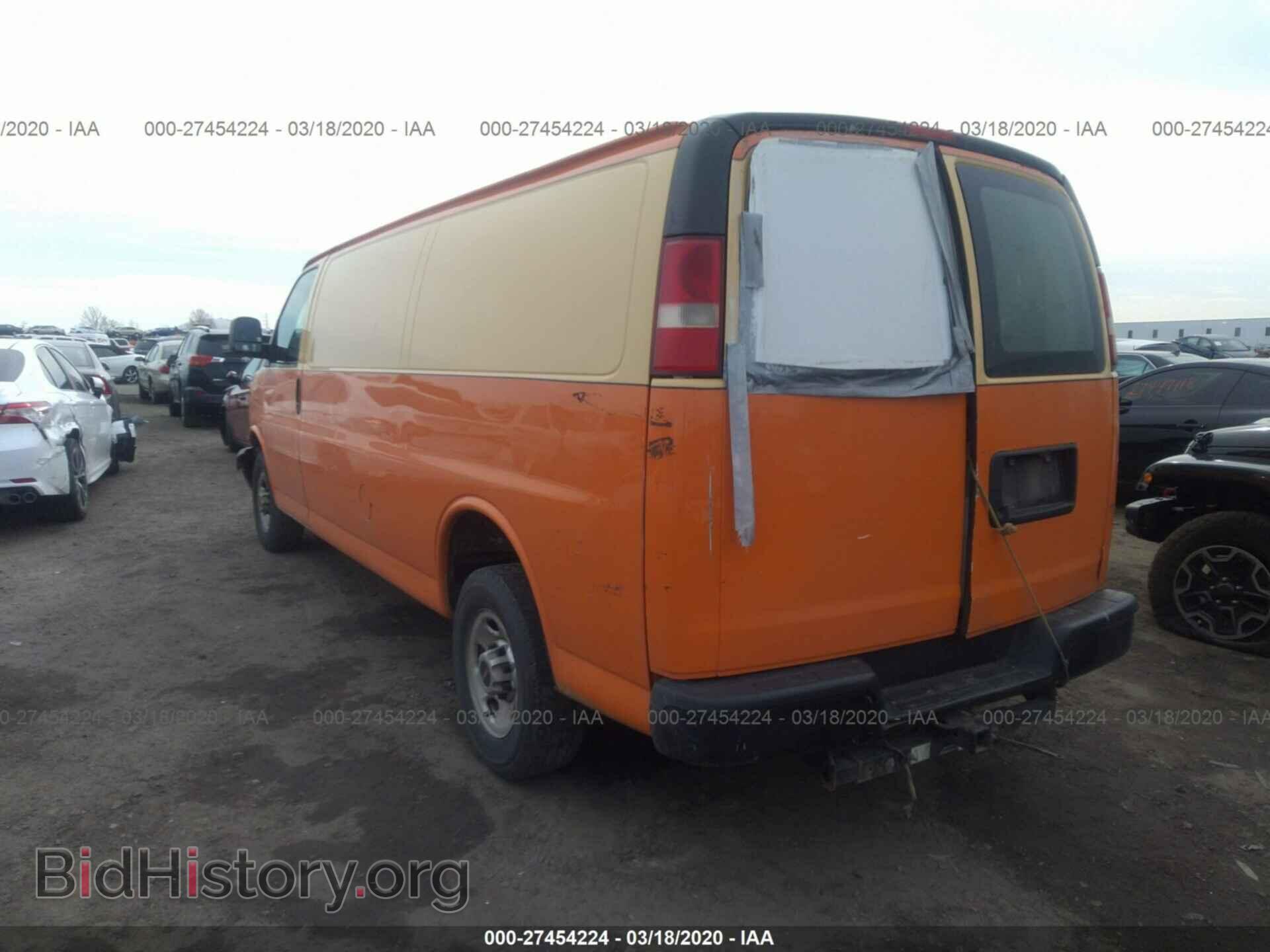 2011 GMC SAVANA - VIN: 1GTW7GCA8B1124260 - Фото 3