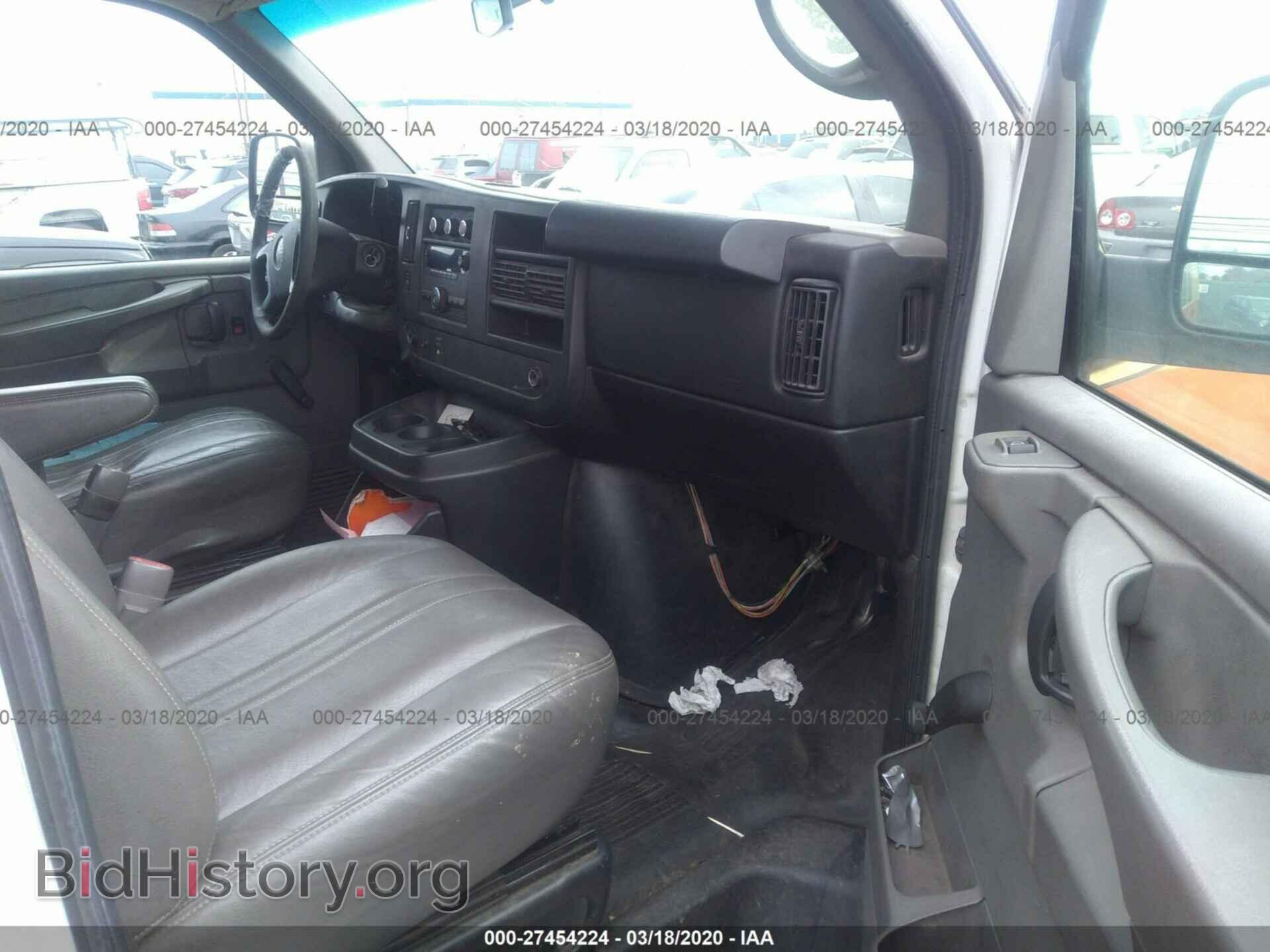 2011 GMC SAVANA - VIN: 1GTW7GCA8B1124260 - Фото 5