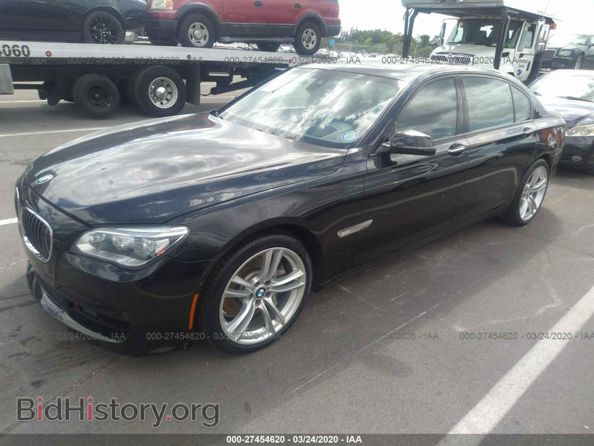 2015 BMW 750 - VIN: WBAYE8C54FD781226 - Фото 2
