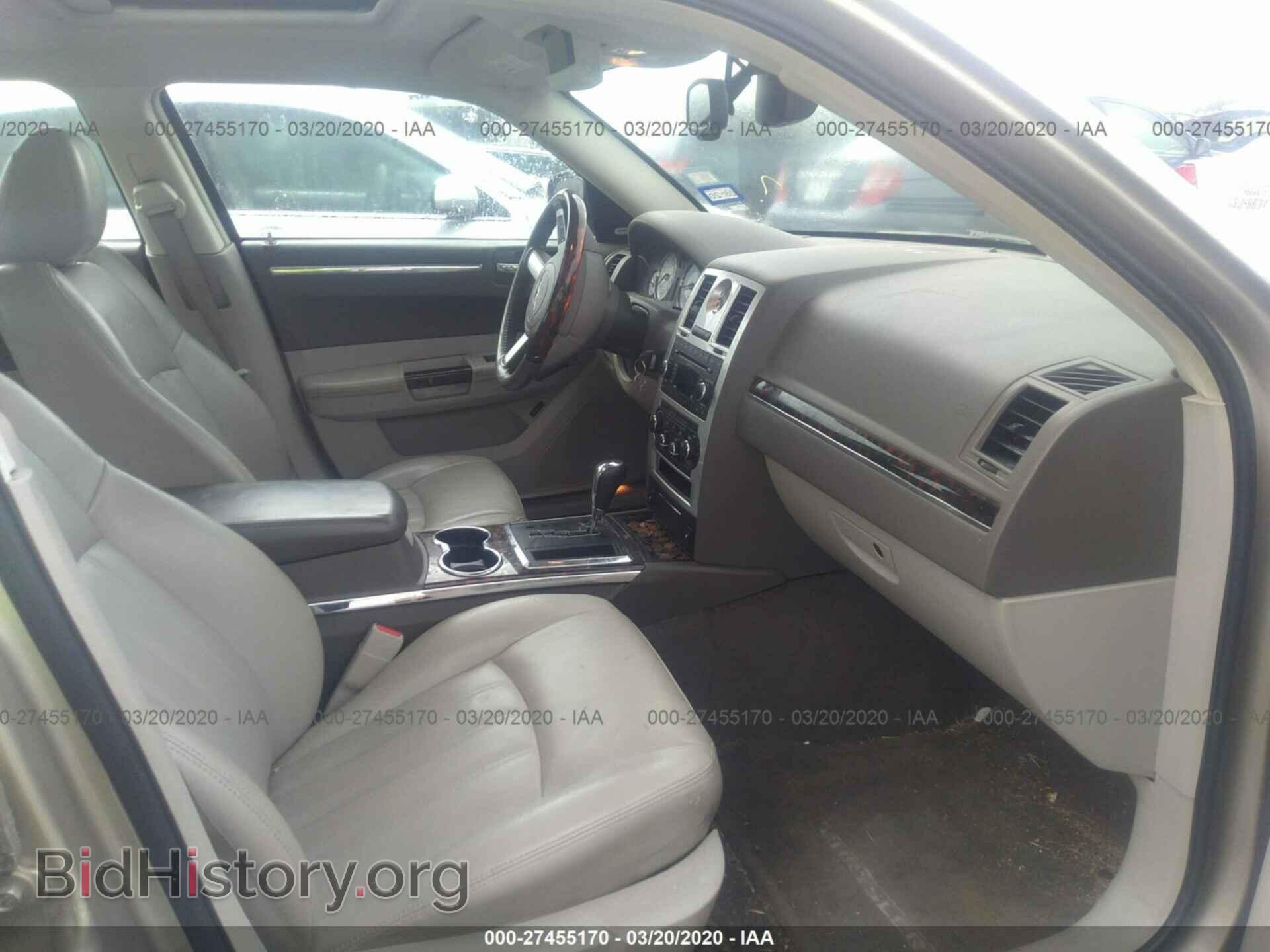2008 CHRYSLER 300C - VIN: 2C3KA63H18H201721 - Фото 5