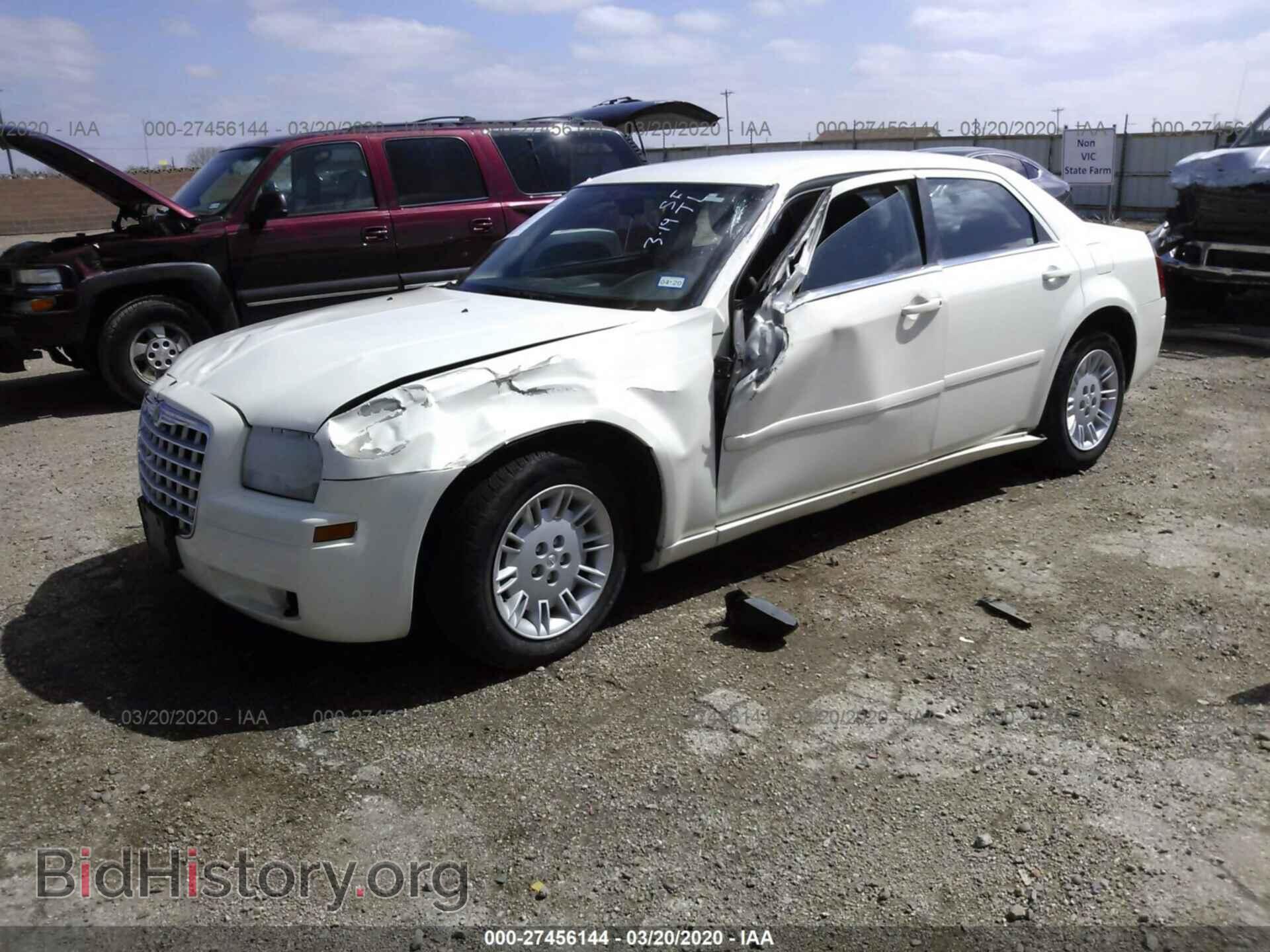2005 CHRYSLER 300 - VIN: 2C3JA43R05H559039 - Фото 2