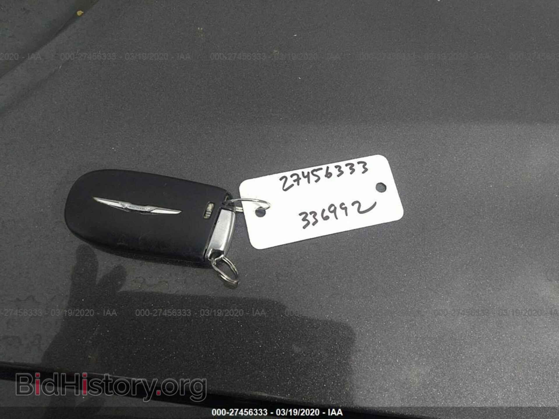2014 CHRYSLER 300 - VIN: 2C3CCABG8EH336992 - Фото 11