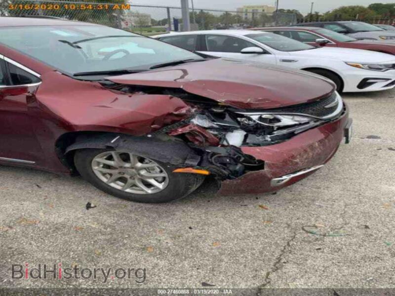 2020 Chrysler PACIFICA (VIN 2C4RC1BG6LR112360) — photo 8 of 17
