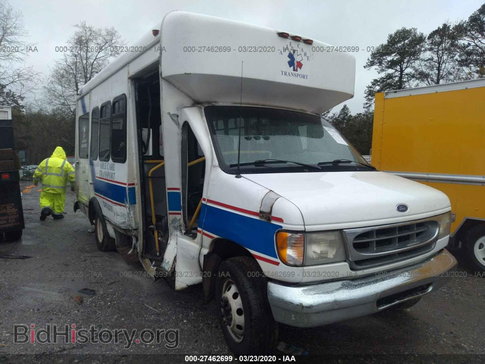 Photo 1FDWE35FX2HB75401 - FORD ECONOLINE 2002