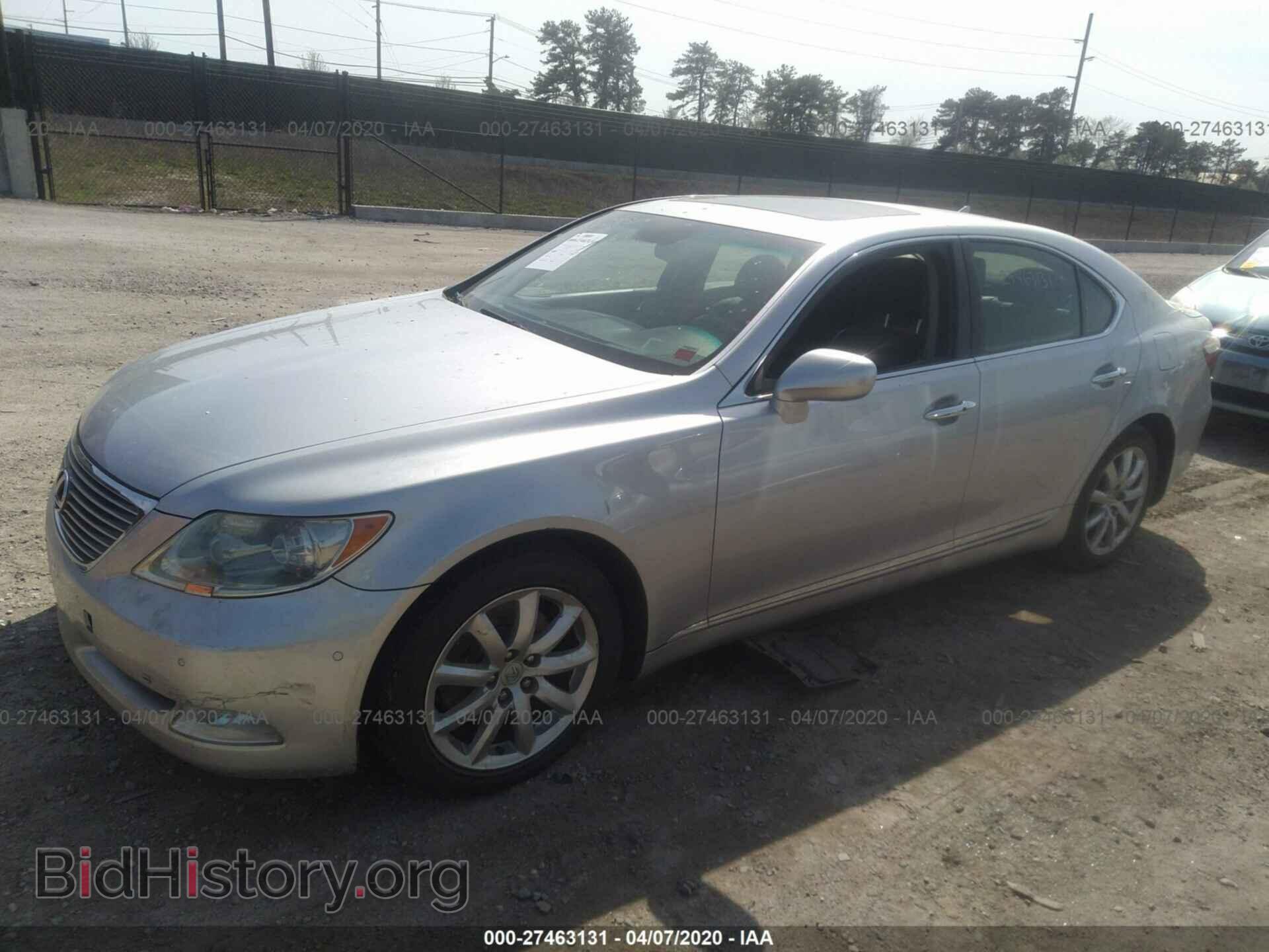2009 LEXUS LS - VIN: JTHCL46F495000136 - Фото 2