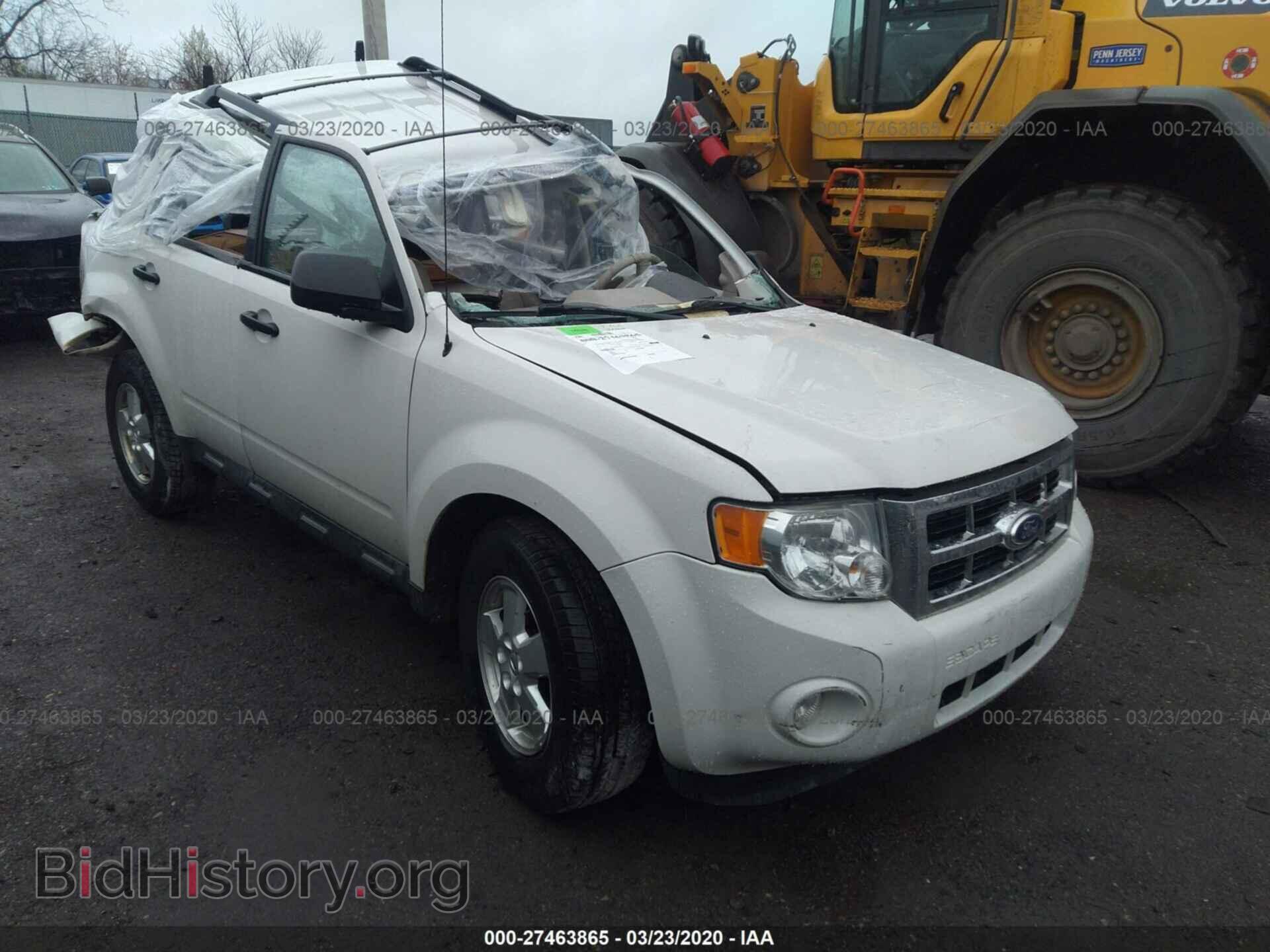 Фотография 1FMCU0D70BKB18349 - FORD ESCAPE 2011