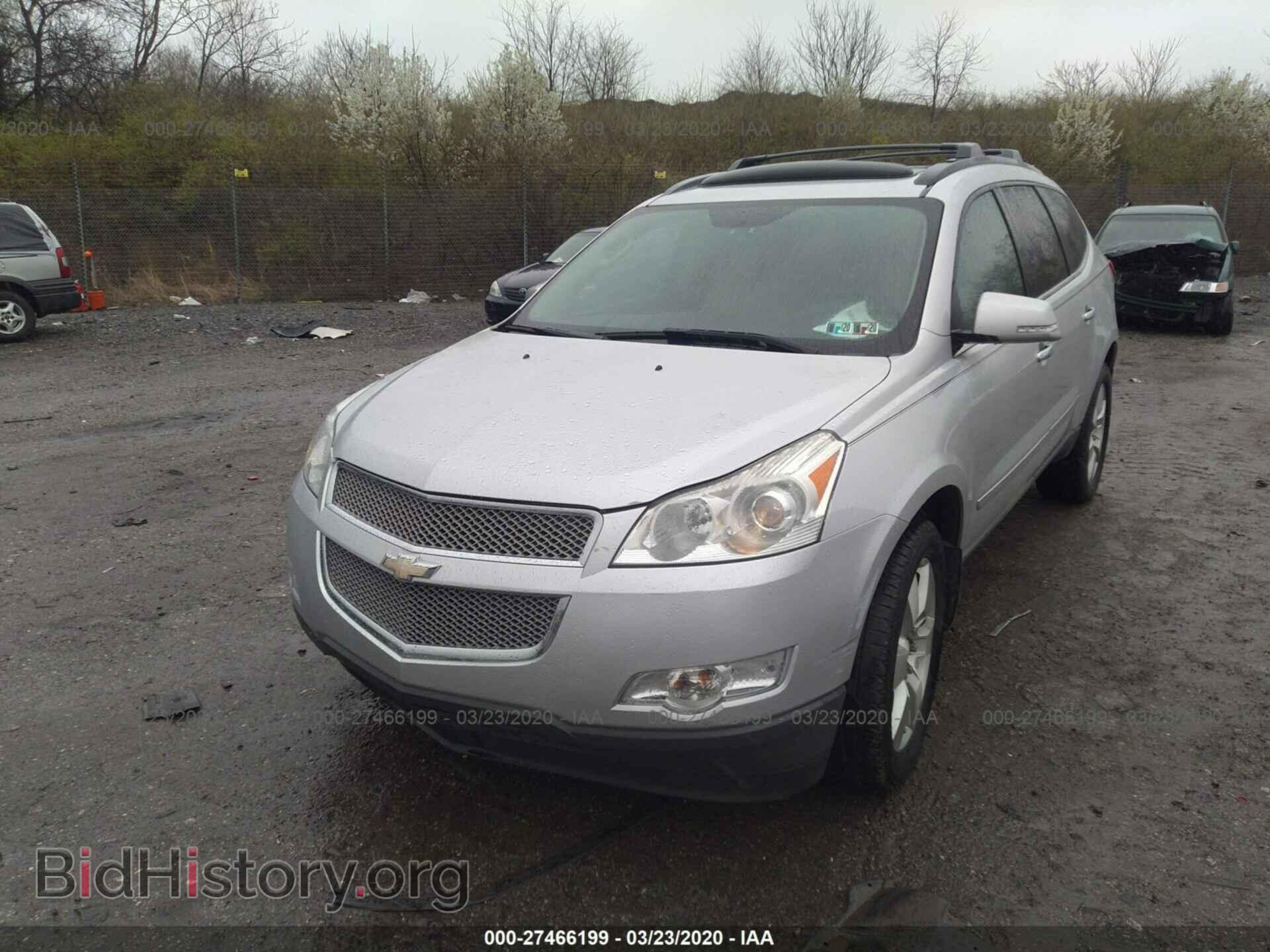 2009 CHEVROLET TRAVERSE - VIN: 1GNER33D49S108142 - Фото 2