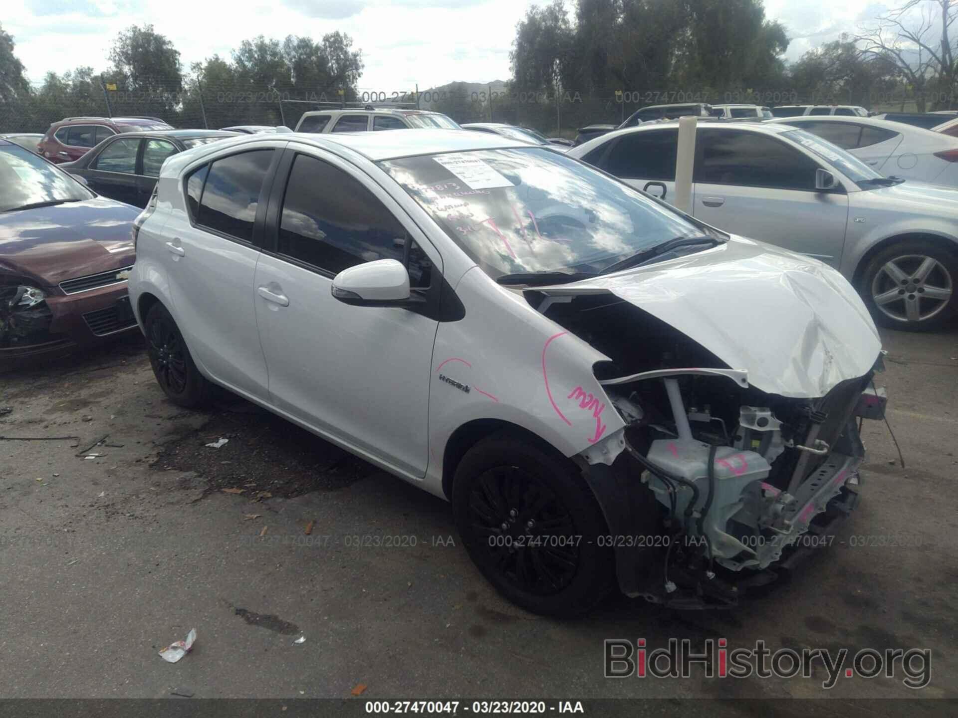 Photo JTDKDTB32F1107009 - TOYOTA PRIUS C 2015