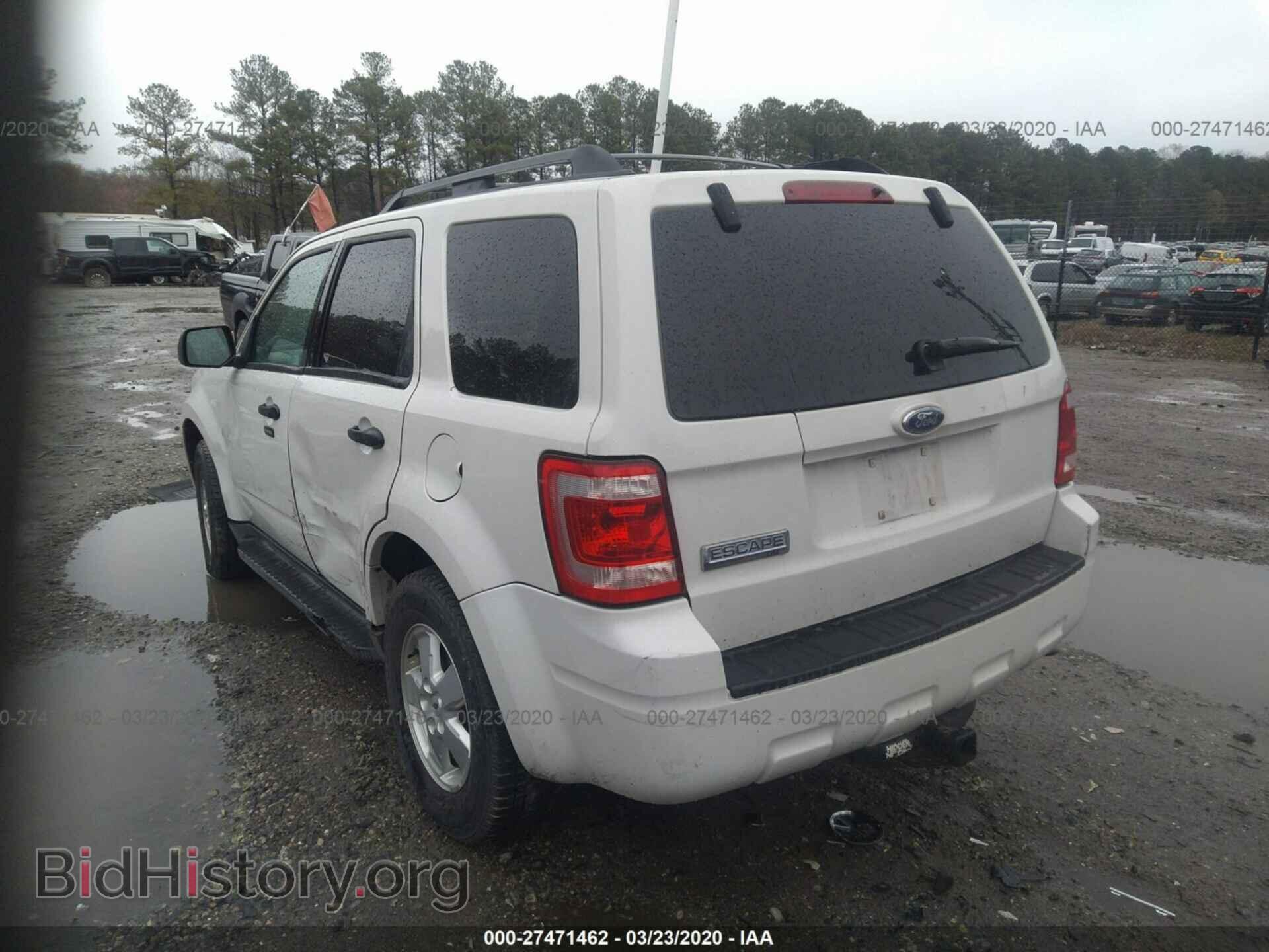 2009 FORD ESCAPE - VIN: 1FMCU03729KD06981 - Фото 3