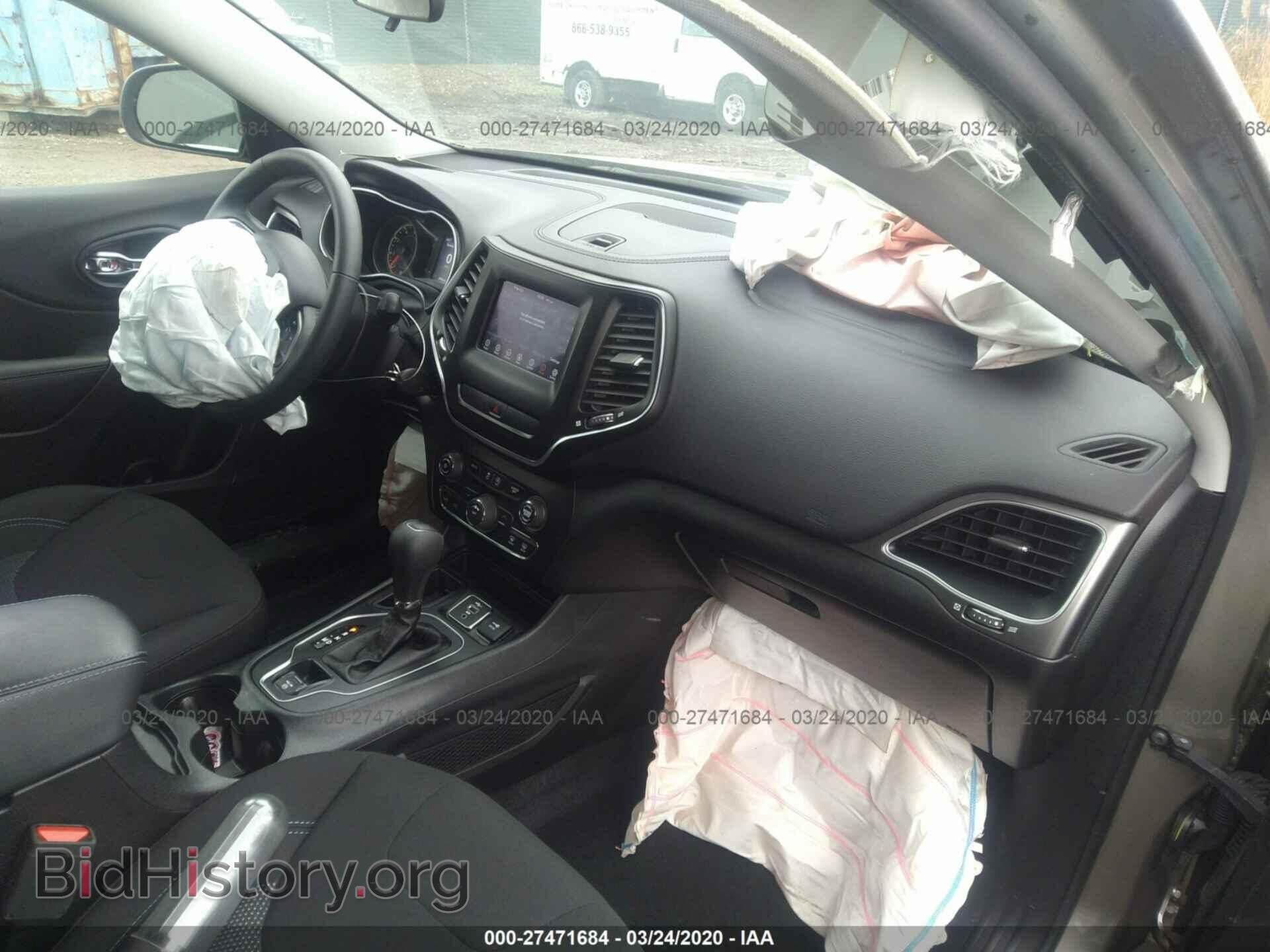 2019 JEEP CHEROKEE - VIN: 1C4PJLCB2KD405718 - Фото 5