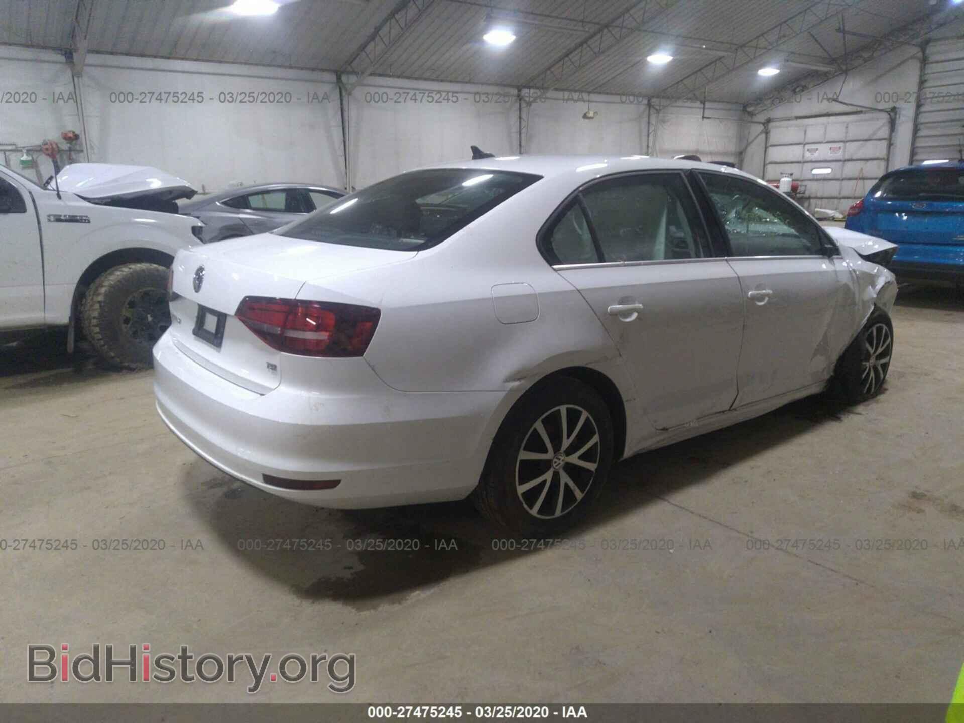 2017 VOLKSWAGEN JETTA - VIN: 3VWDB7AJ3HM399701 - Photo 4
