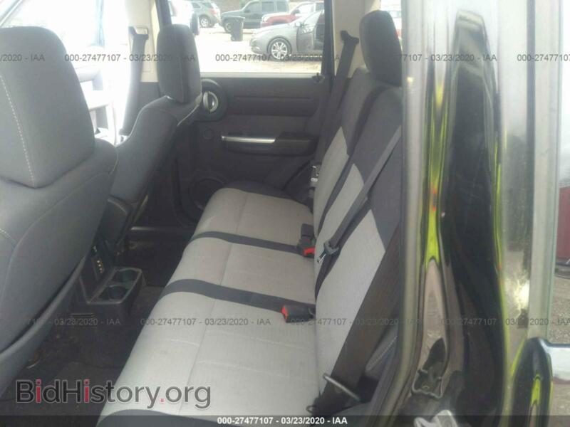 2007 Dodge NITRO (VIN 1D8GU58637W657098) — photo 8 of 11