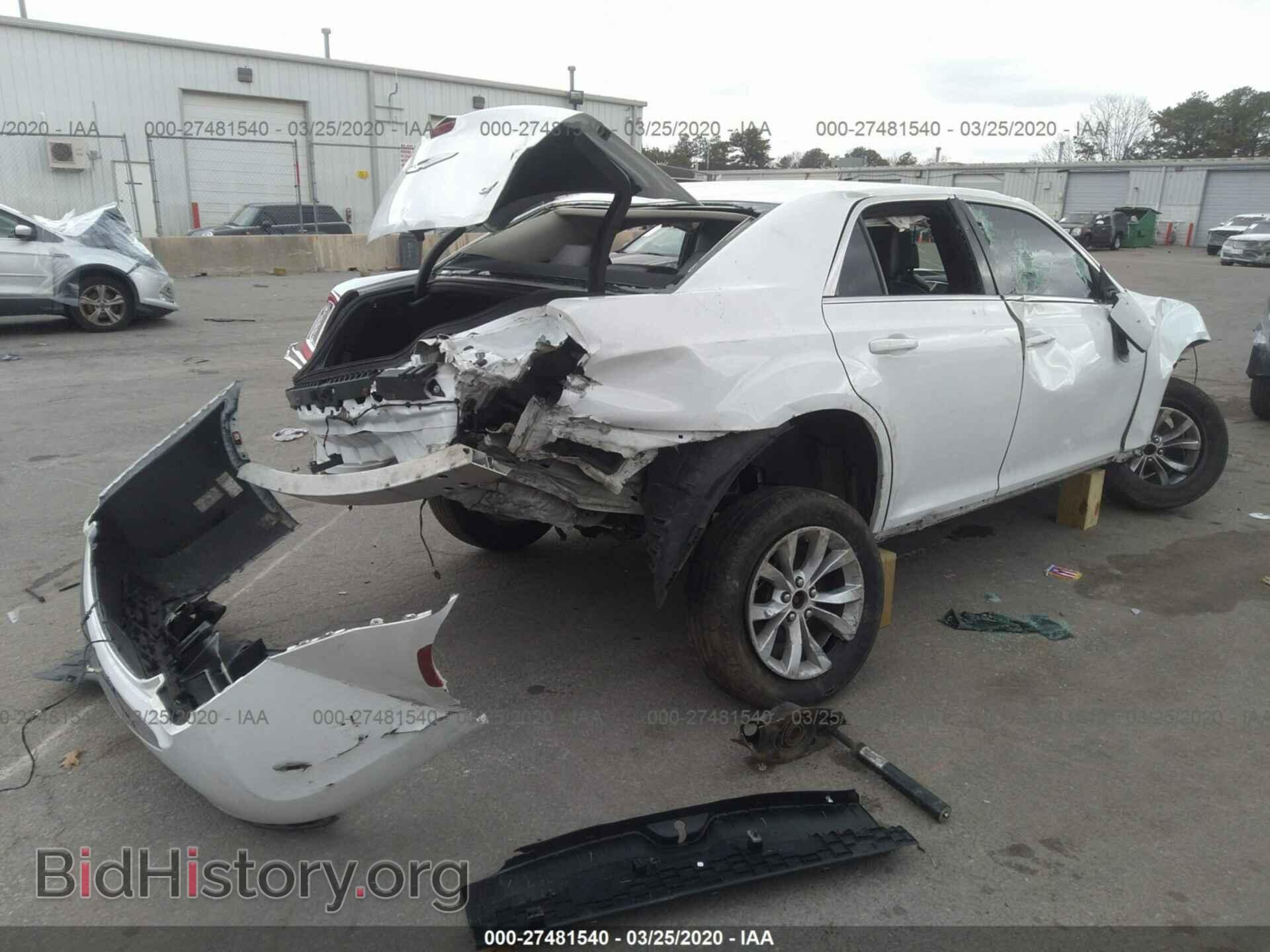 2015 CHRYSLER 300 - VIN: 2C3CCAAG1FH815578 - Фото 4