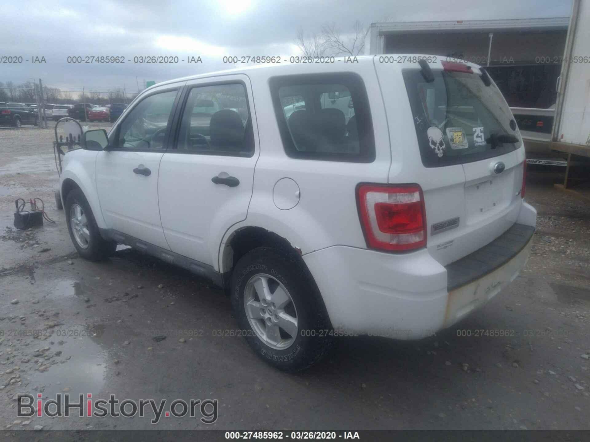 2009 FORD ESCAPE - VIN: 1FMCU92729KB86041 - Фото 3