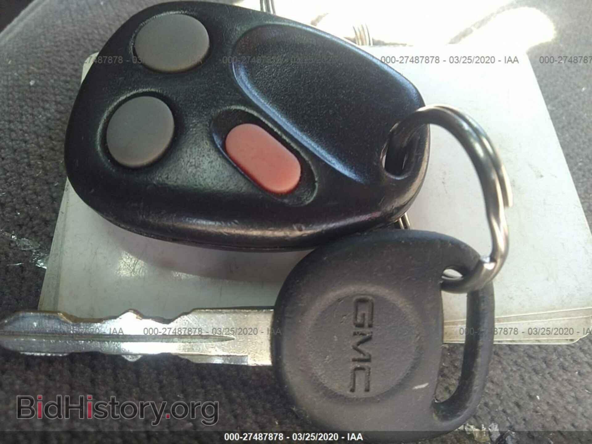 2005 GMC YUKON - VIN: 1GKEC13T05J123747 - Фото 11