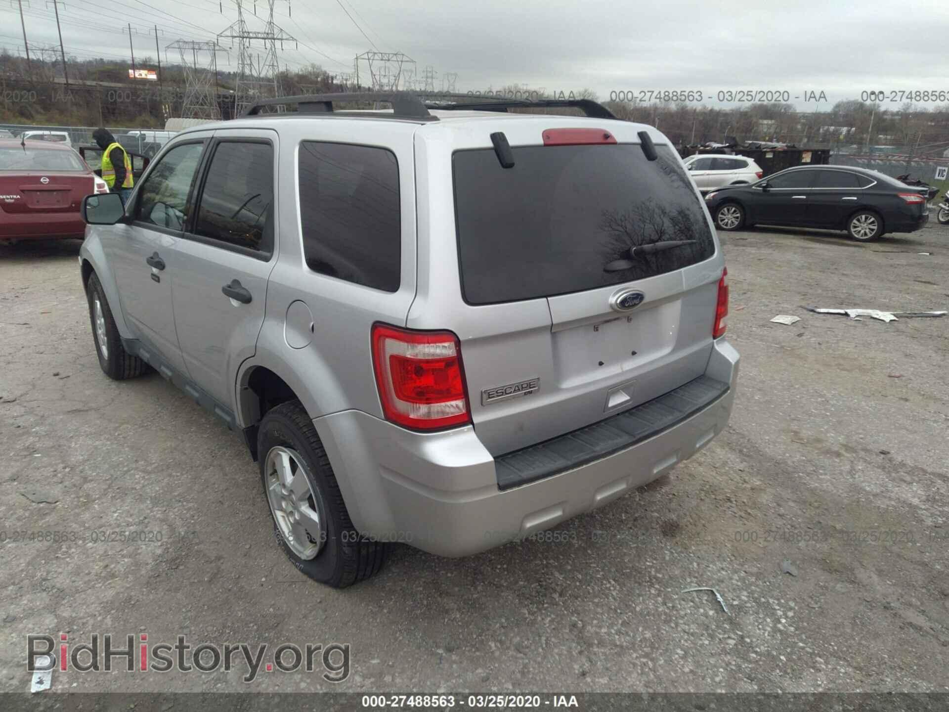 2011 FORD ESCAPE - VIN: 1FMCU9D71BKC46619 - Photo 3