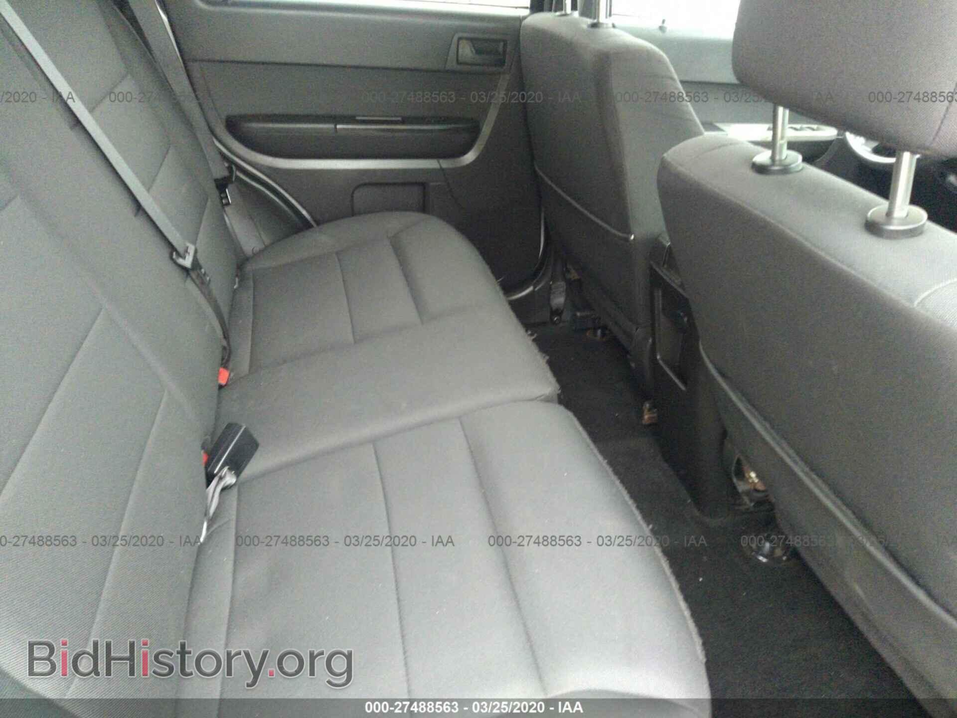 2011 FORD ESCAPE - VIN: 1FMCU9D71BKC46619 - Photo 8