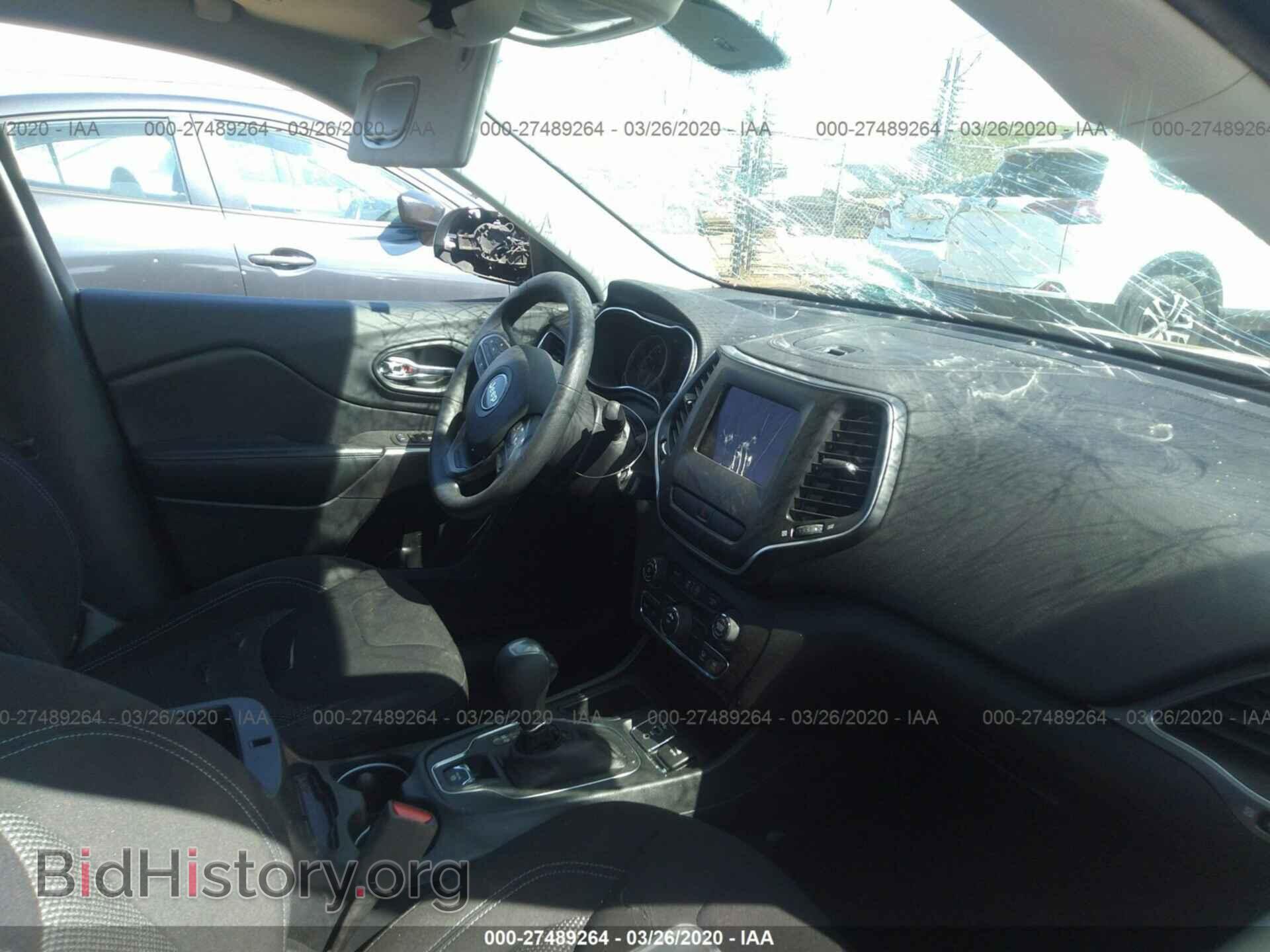 2019 JEEP CHEROKEE - VIN: 1C4PJLCB4KD175390 - Фото 5