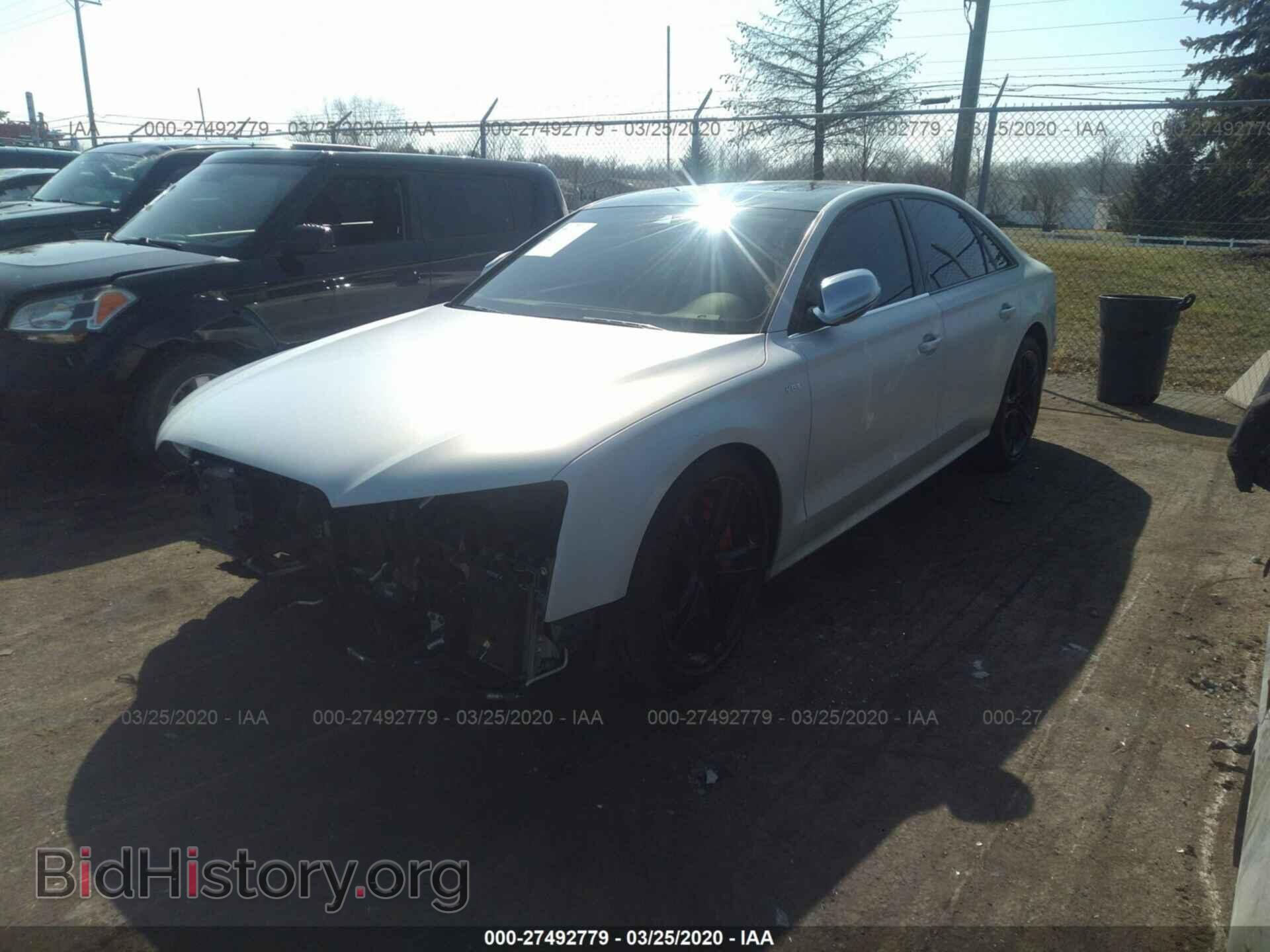 2013 AUDI S8 - VIN: WAUD2AFD6DN005494 - Фото 2