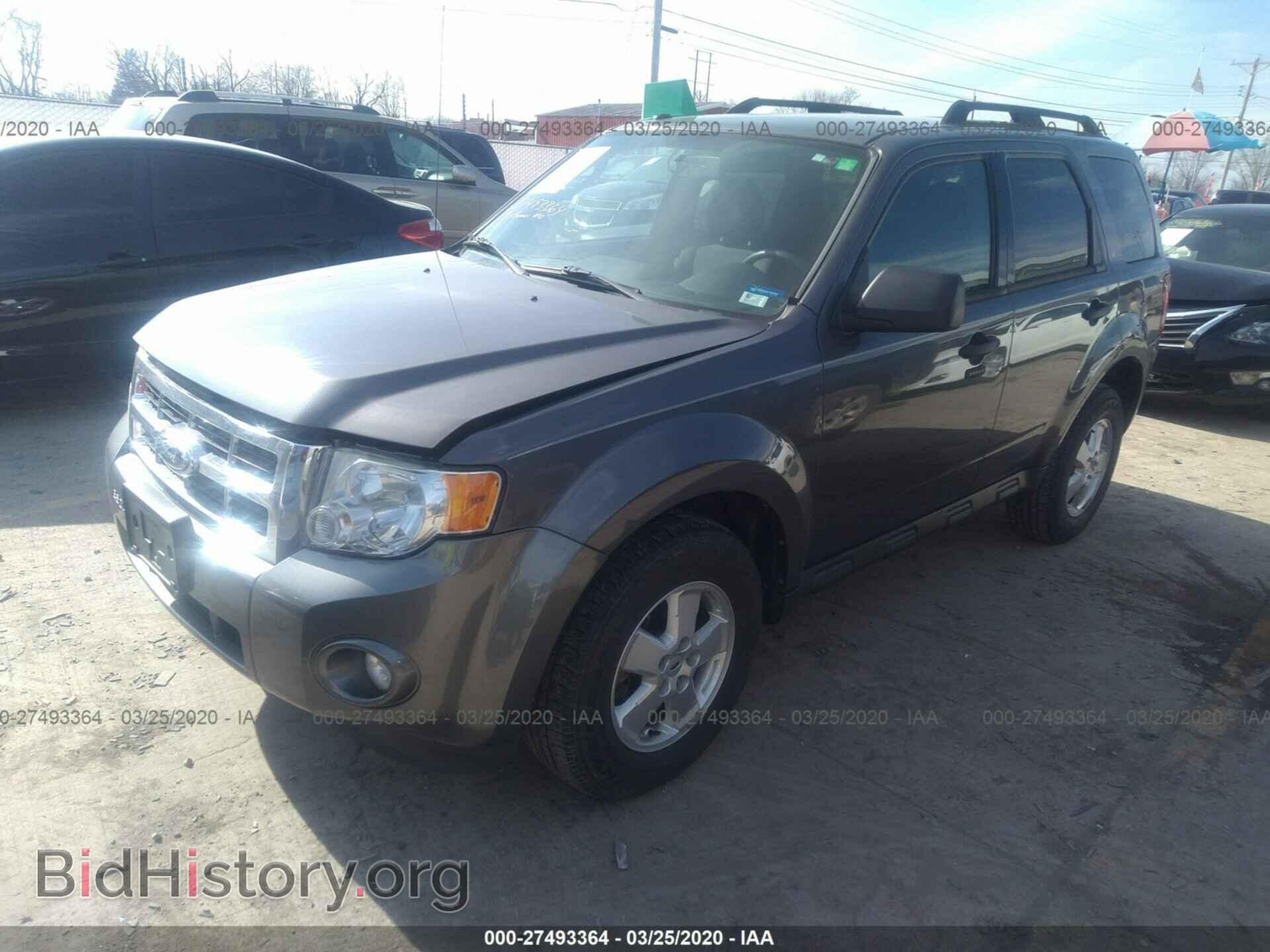 2011 FORD ESCAPE - VIN: 1FMCU0D73BKA74279 - Photo 2
