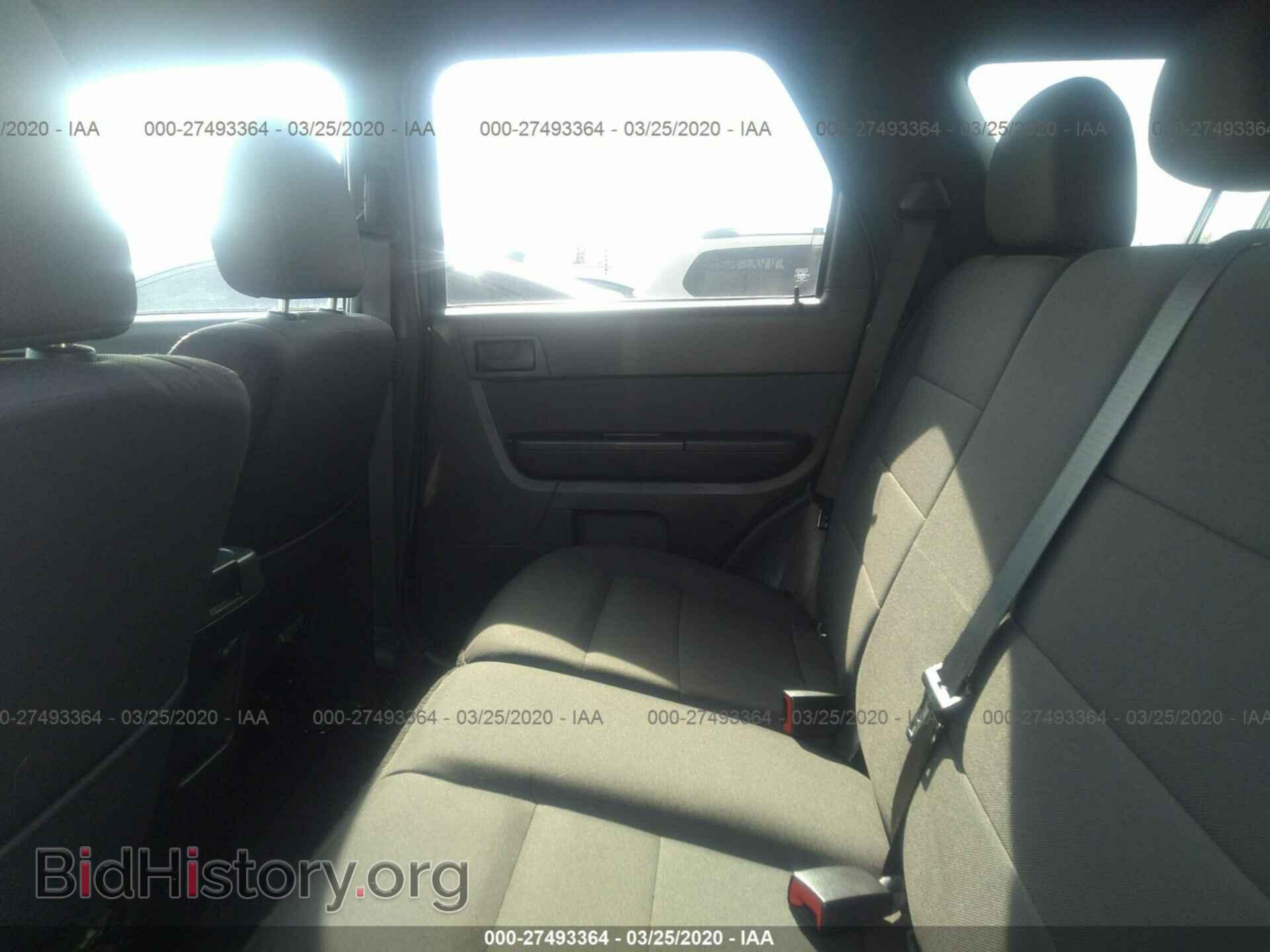 2011 FORD ESCAPE - VIN: 1FMCU0D73BKA74279 - Photo 8