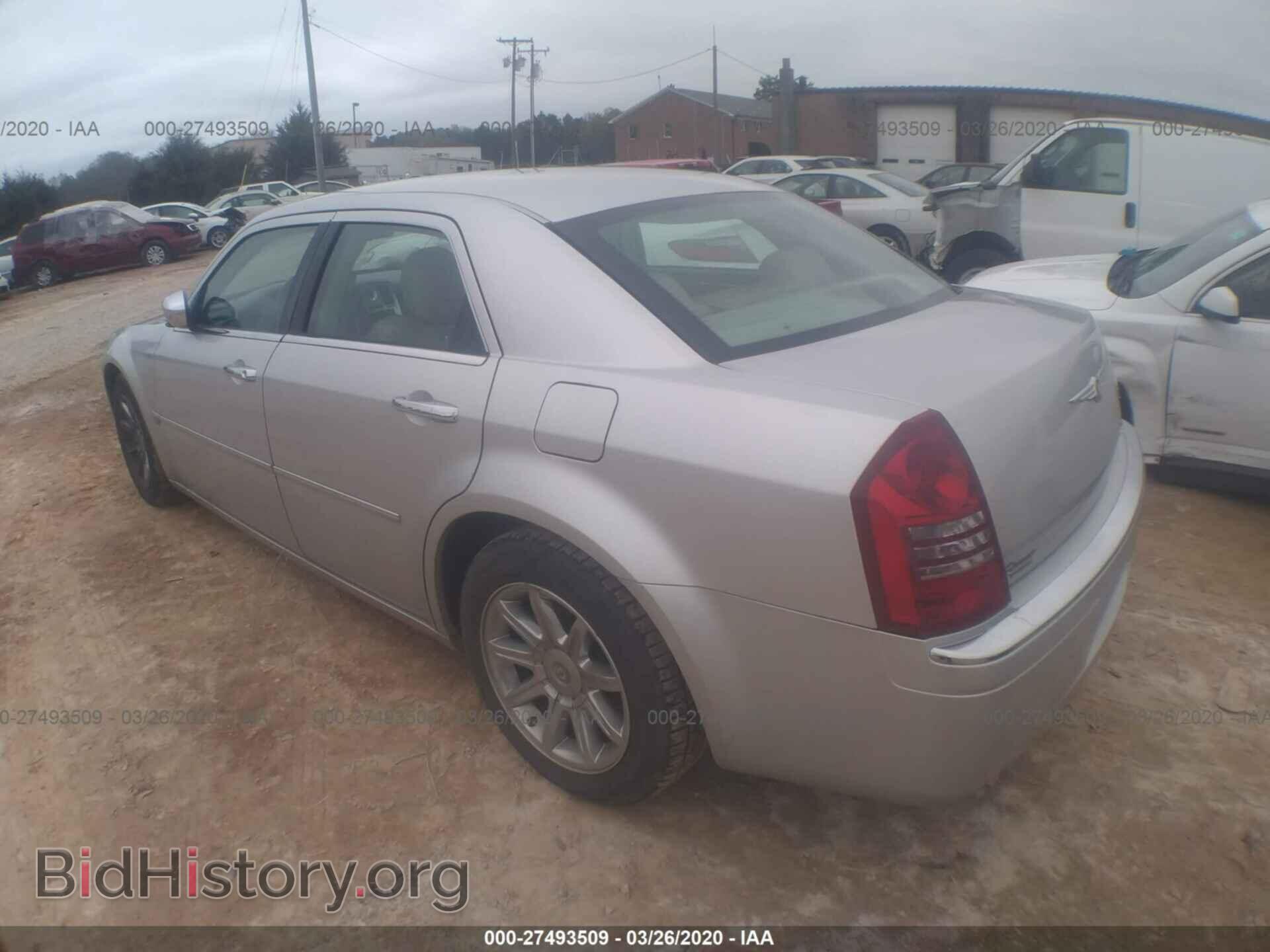 2006 CHRYSLER 300C - VIN: 2C3KA63H26H438621 - Фото 3