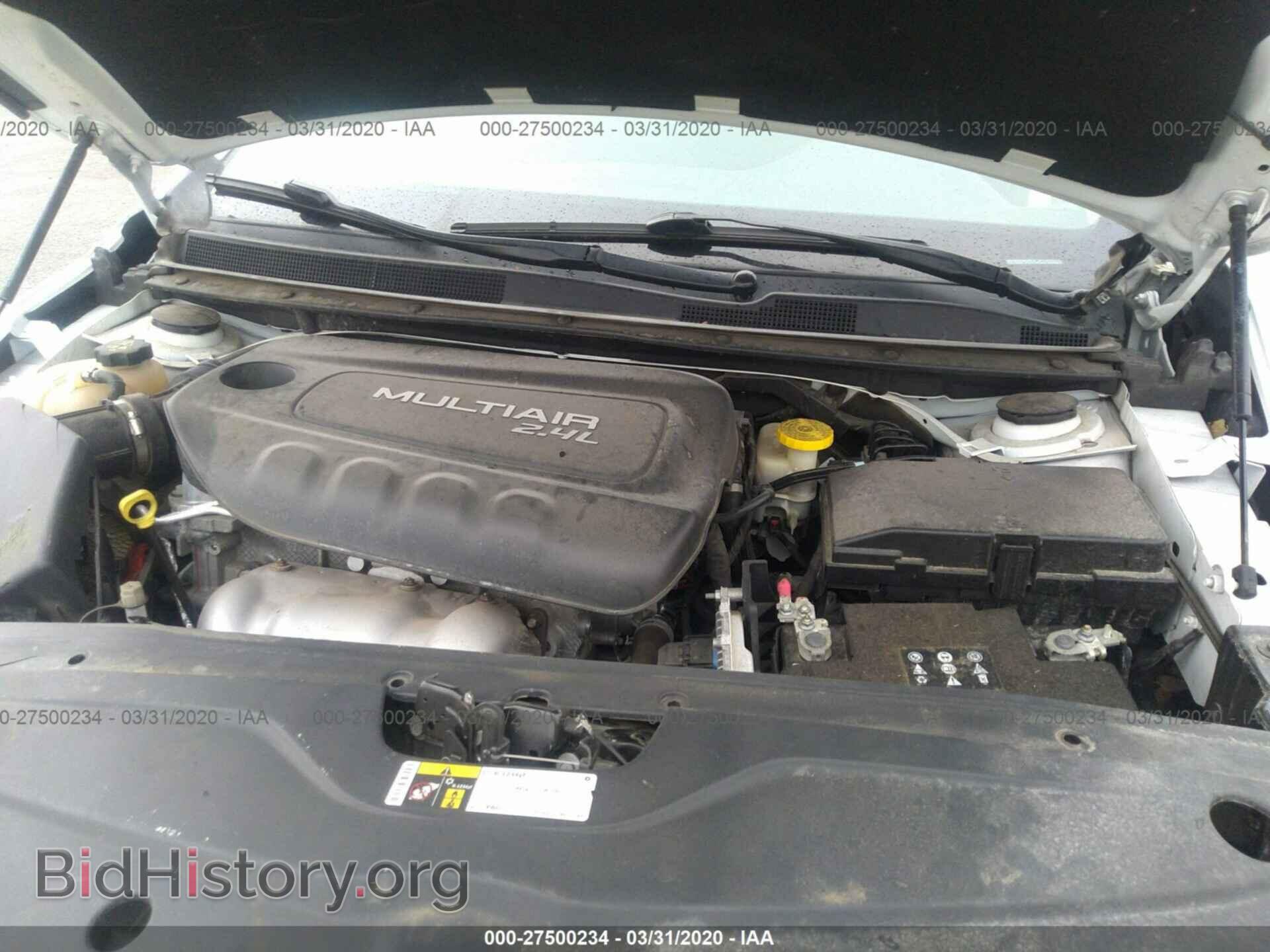 2016 CHRYSLER 200 - VIN: 1C3CCCABXGN153590 - Фото 10
