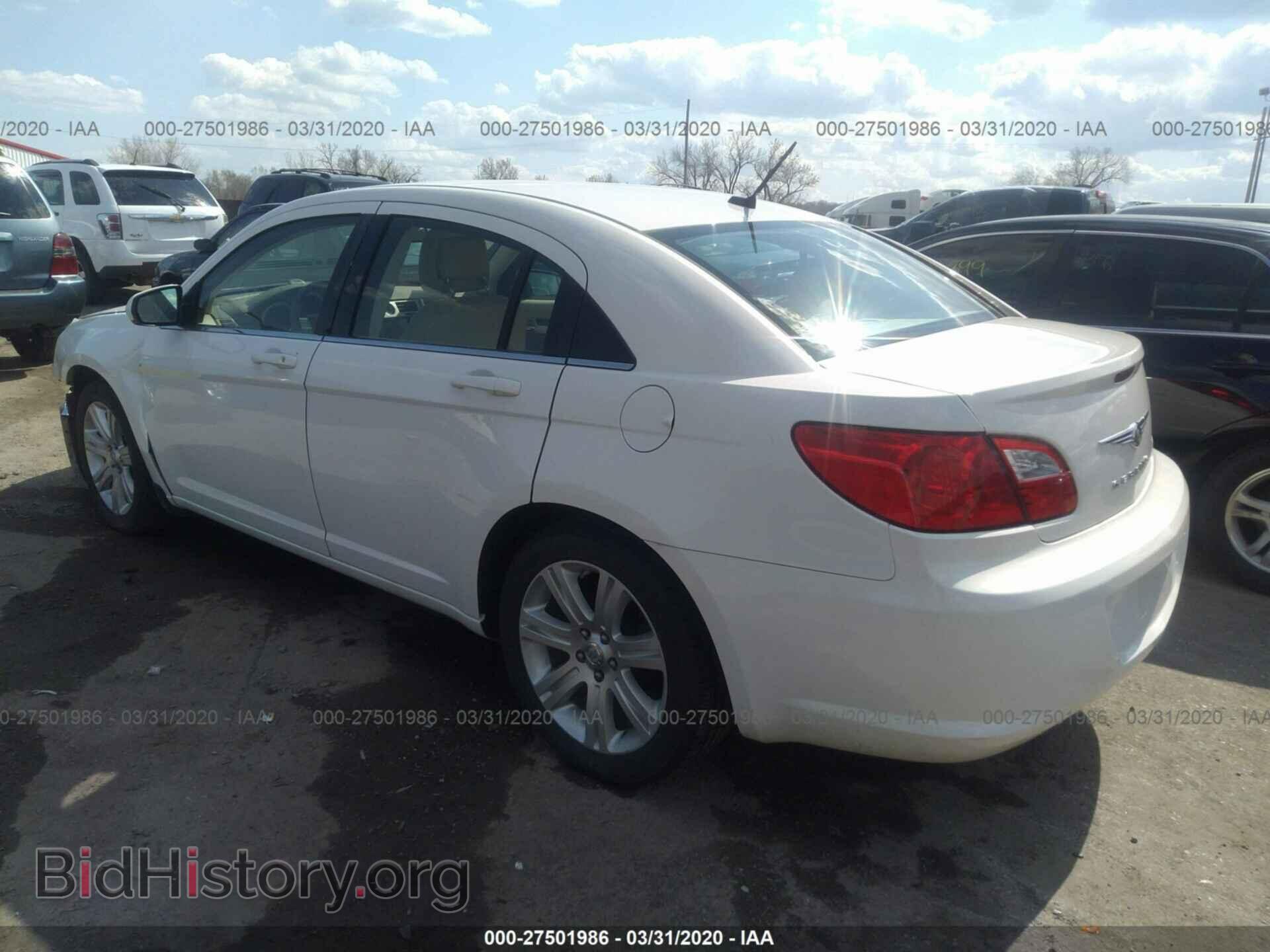 2010 CHRYSLER SEBRING - VIN: 1C3CC5FV8AN210522 - Фото 3