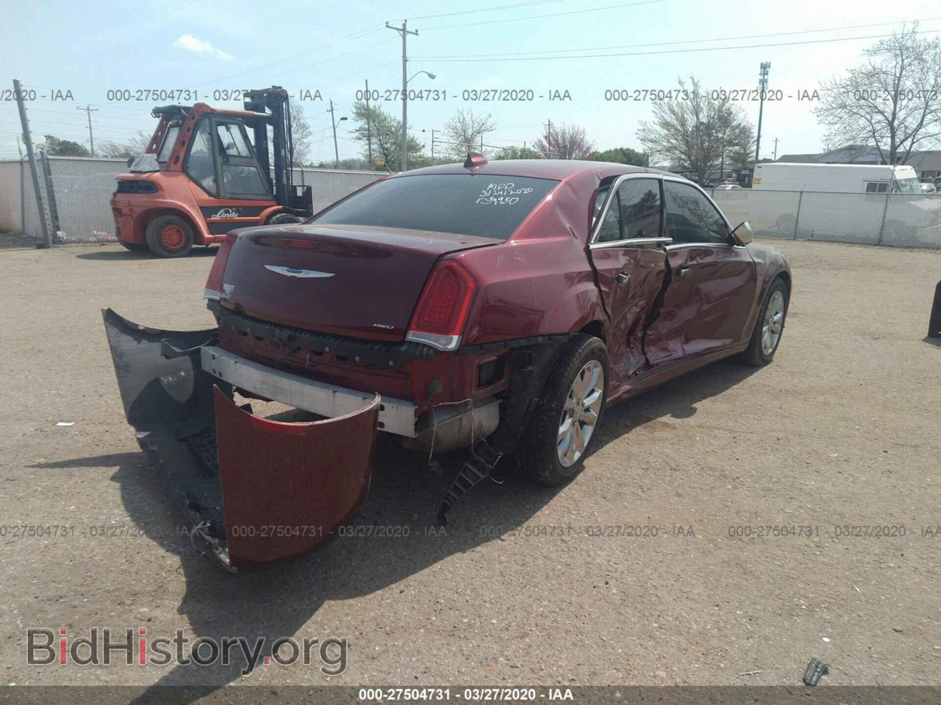 2018 CHRYSLER 300 - VIN: 2C3CCAKG3JH268742 - Фото 4