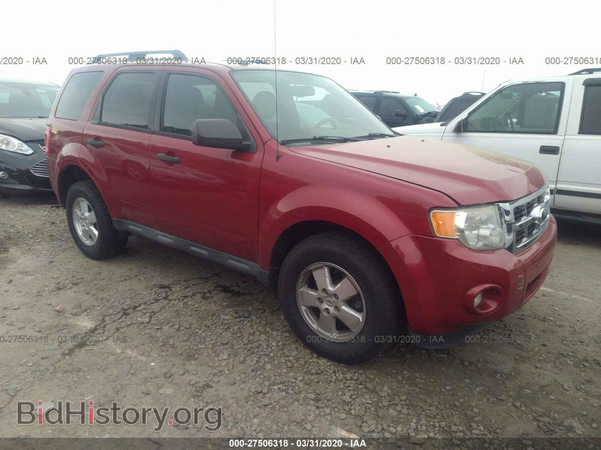 Фотография 1FMCU0DG9BKB40916 - FORD ESCAPE 2011