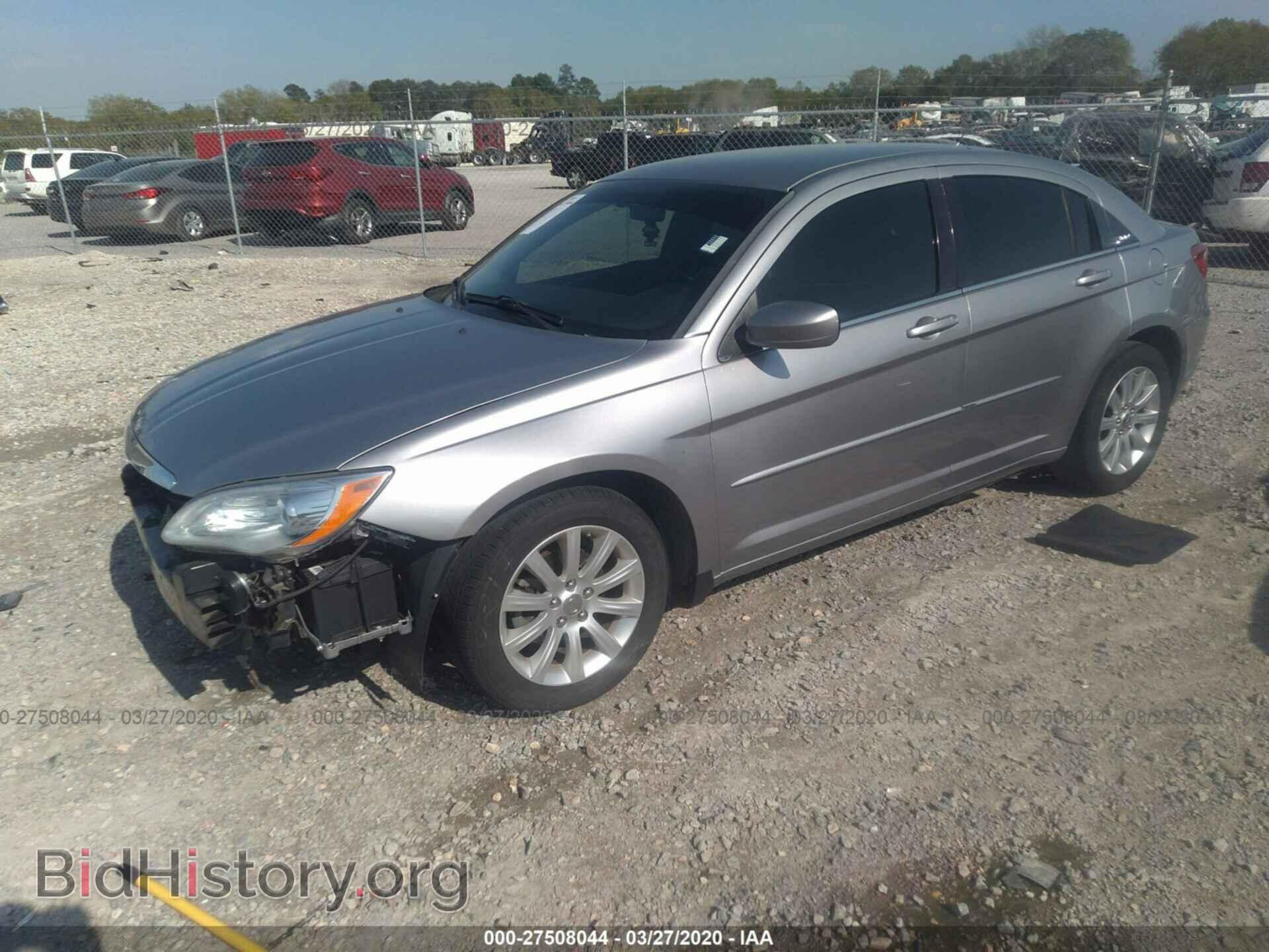 2013 CHRYSLER 200 - VIN: 1C3CCBBB1DN557883 - Photo 2