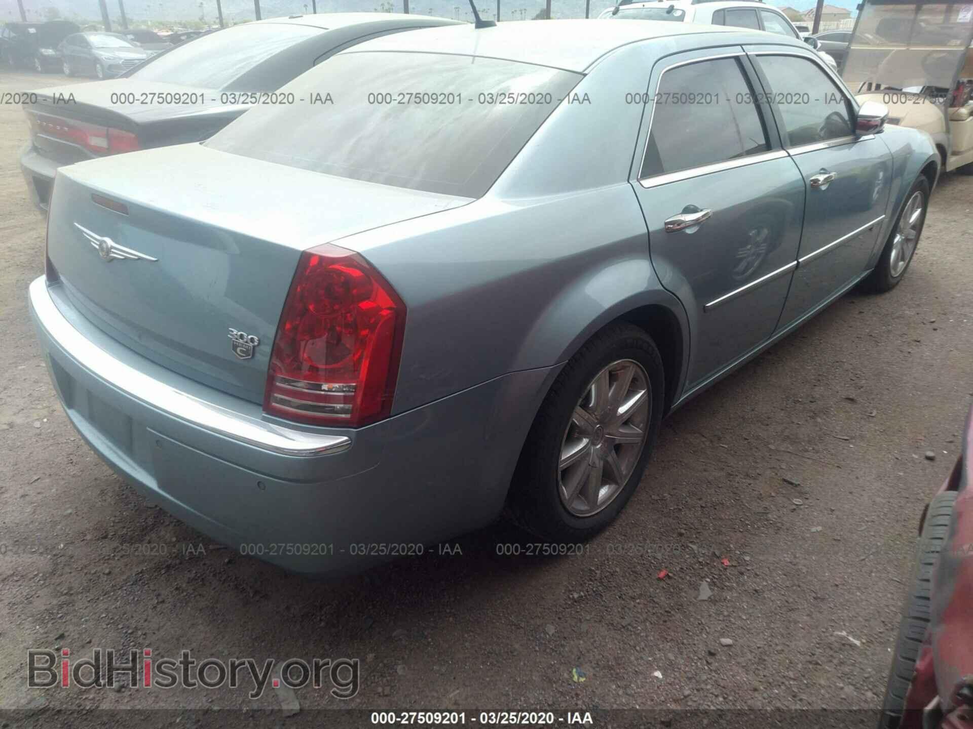 2008 CHRYSLER 300C - VIN: 2C3LA63H78H320703 - Фото 4
