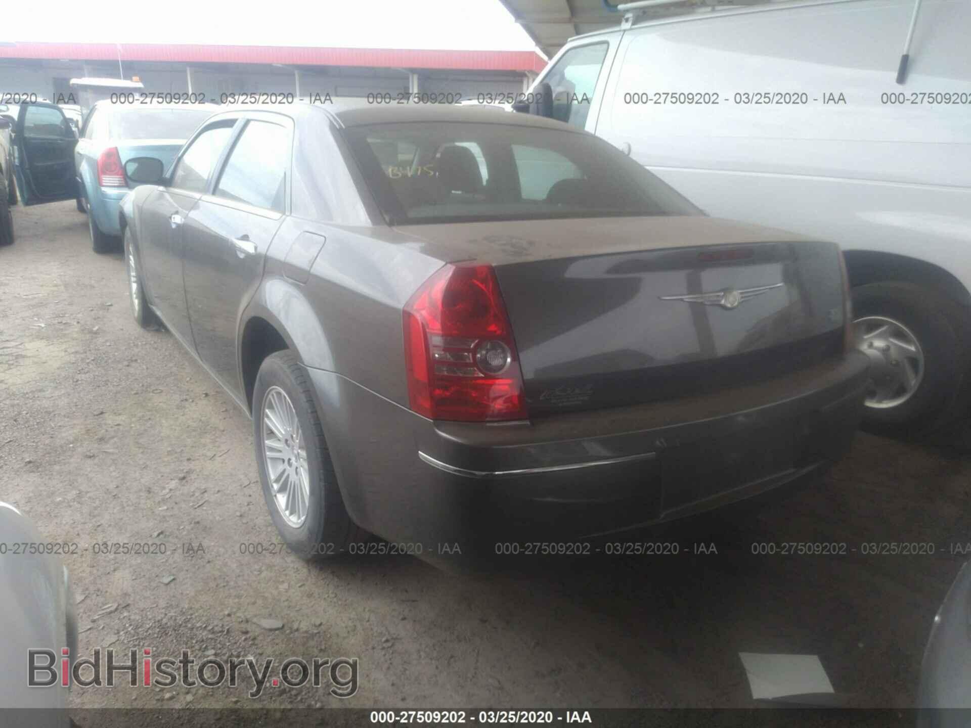 2010 CHRYSLER 300 - VIN: 2C3CA4CD4AH149741 - Фото 3