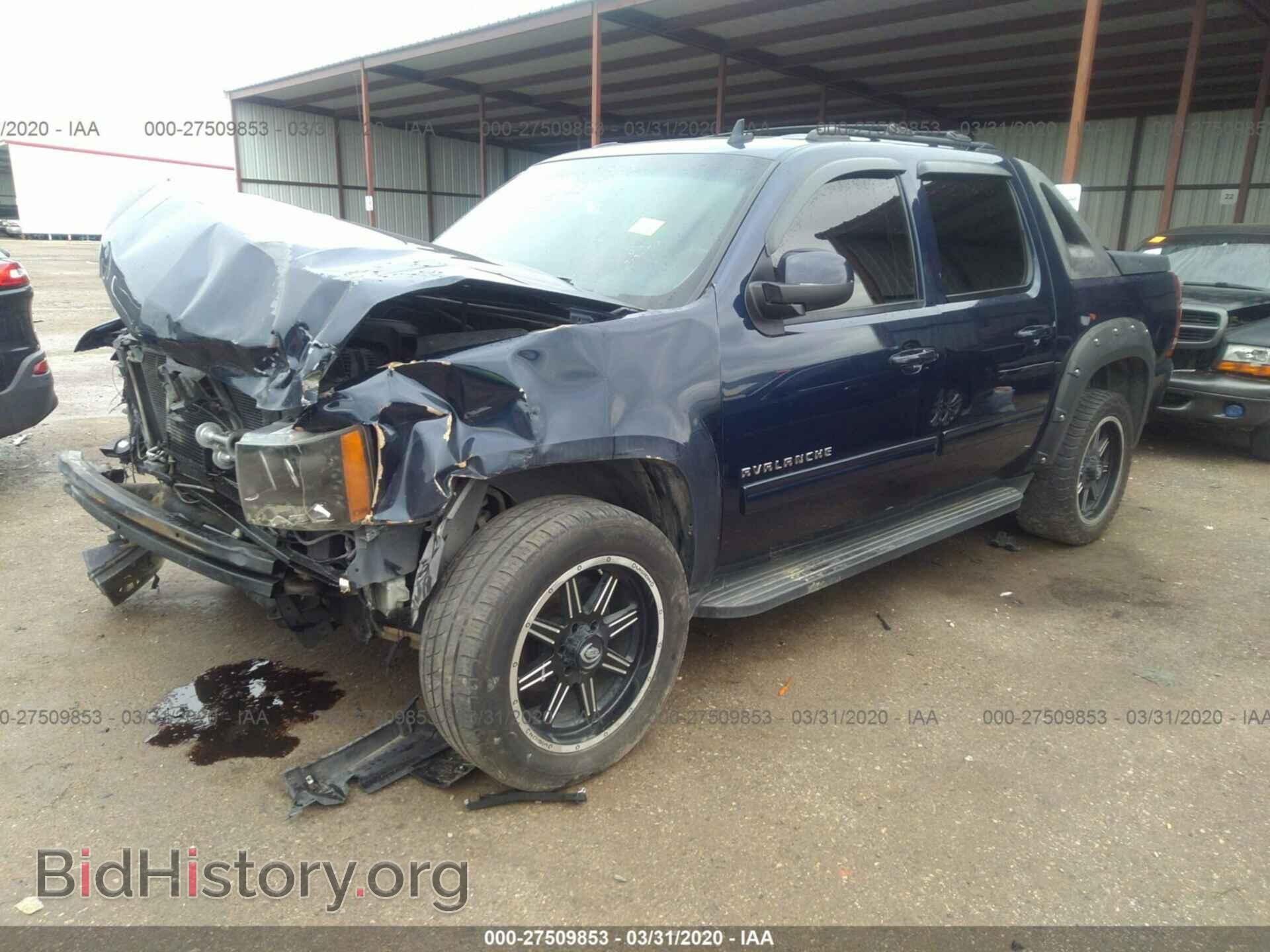 2011 CHEVROLET AVALANCHE - VIN: 3GNTKEE33BG304419 - Фото 2