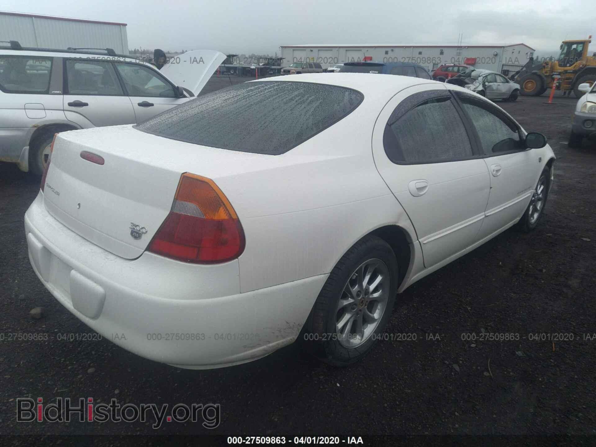 2000 CHRYSLER 300M - VIN: 2C3HE66G6YH137385 - Photo 4
