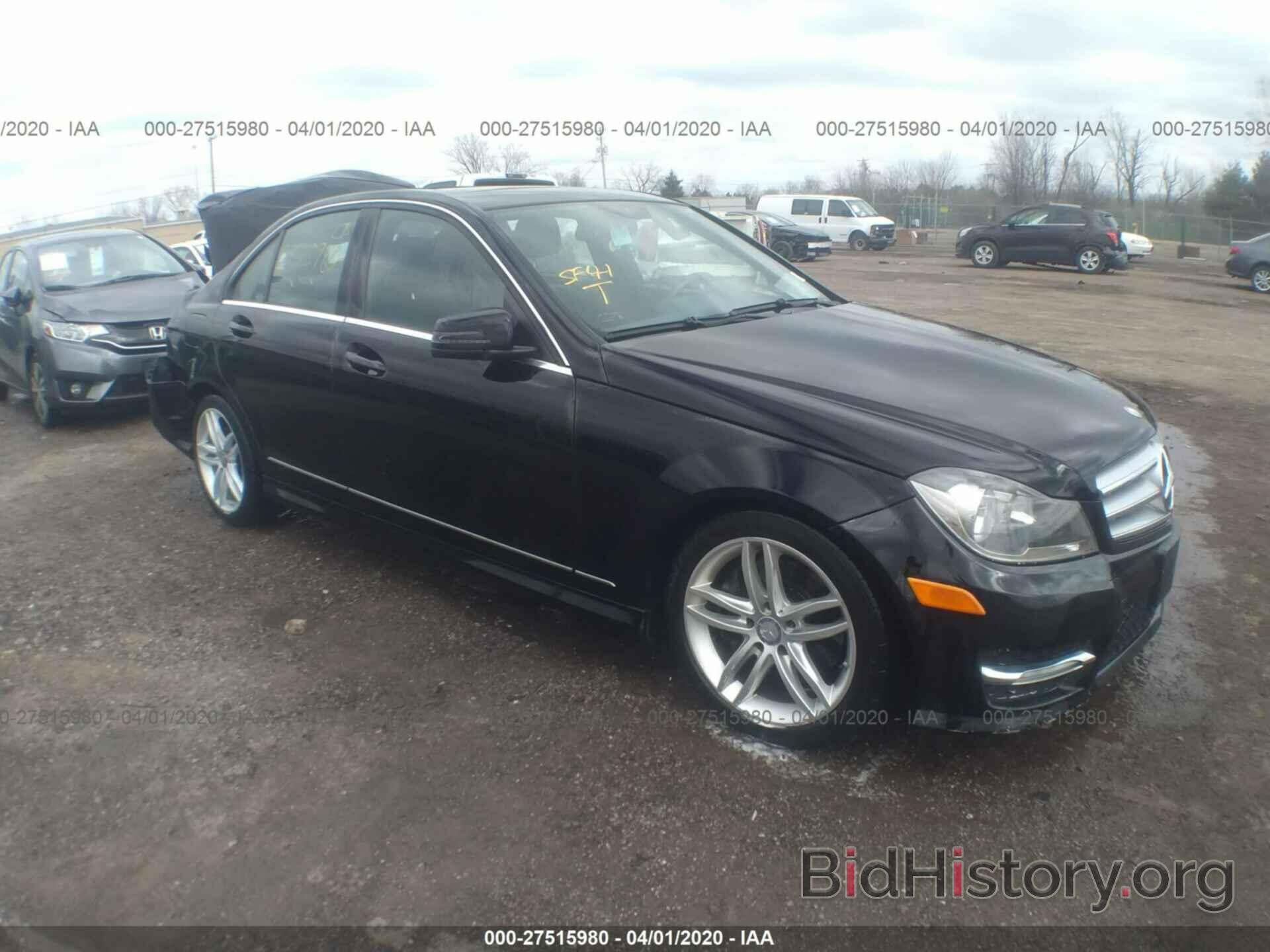 Photo WDDGF8AB9DR263445 - MERCEDES-BENZ C 2013