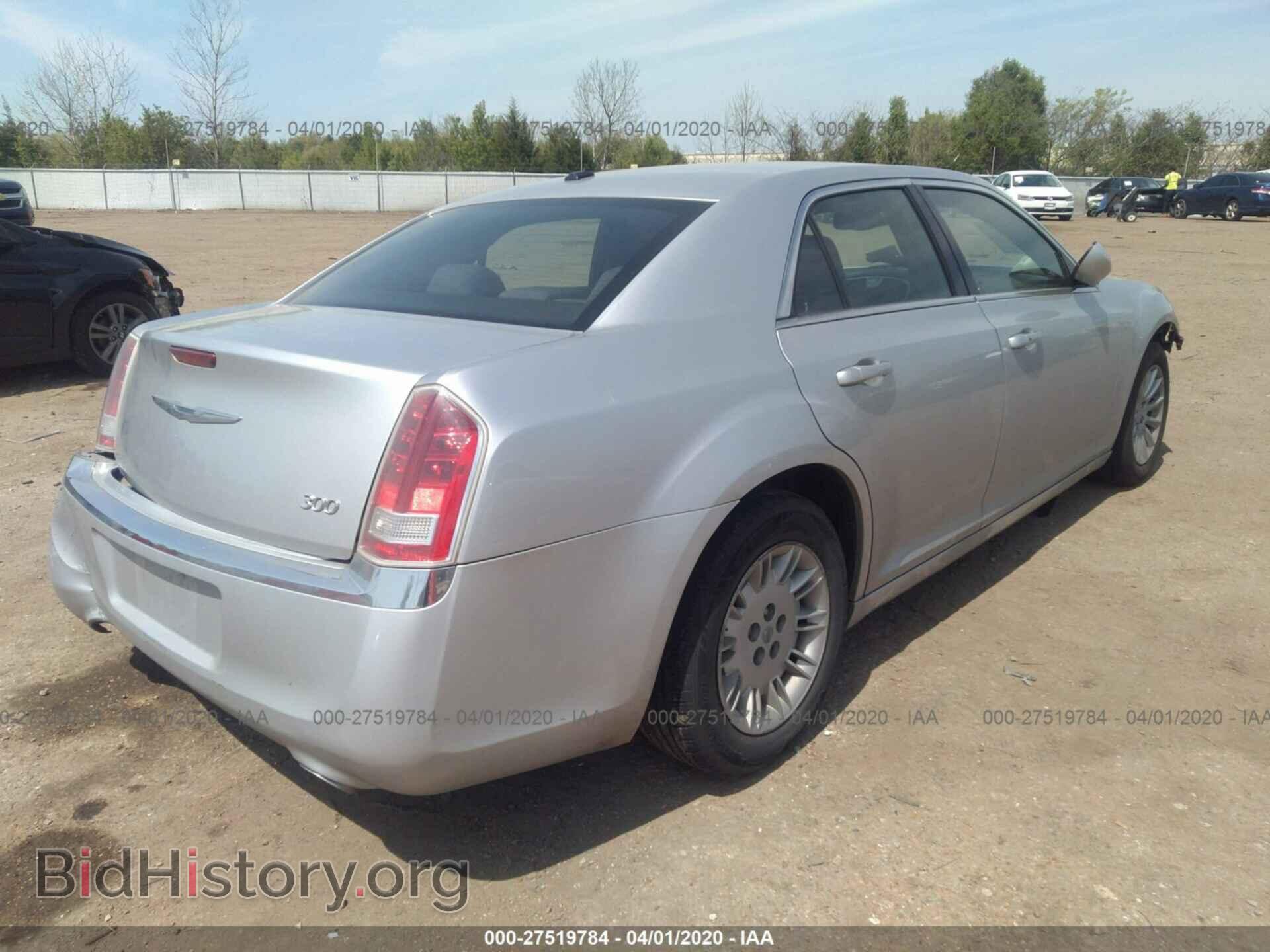 2012 CHRYSLER 300 - VIN: 2C3CCAAG0CH107205 - Фото 4