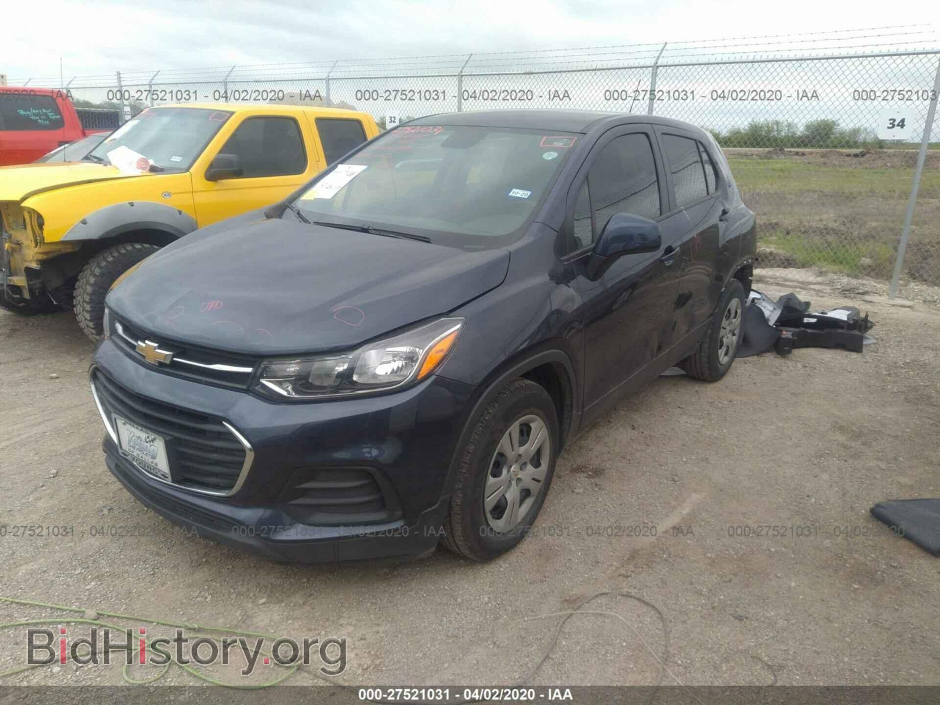 2019 CHEVROLET TRAX - VIN: 3GNCJKSB3KL142506 - Фото 2