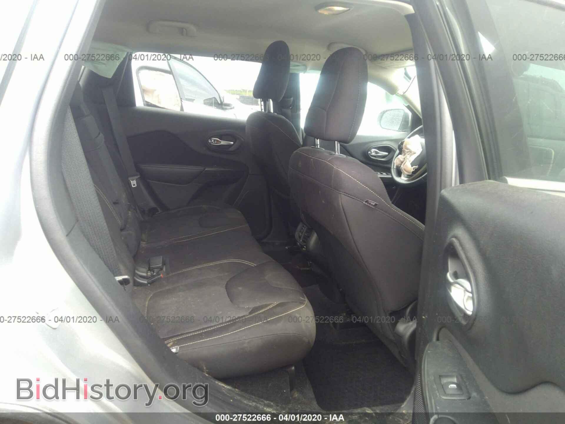 2016 JEEP CHEROKEE - VIN: 1C4PJMCS4GW255564 - Photo 8