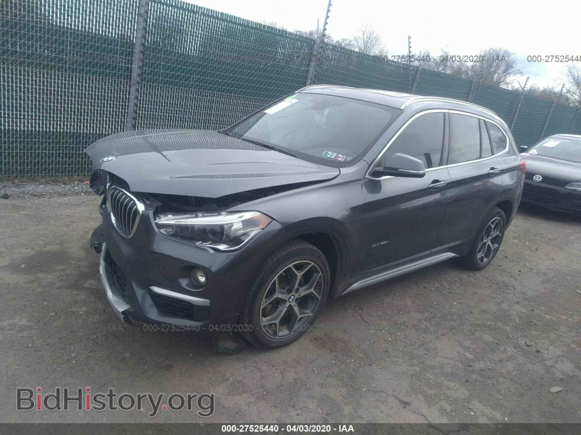 2017 BMW X1 - VIN: WBXHT3C36H5F87231 - Фото 2