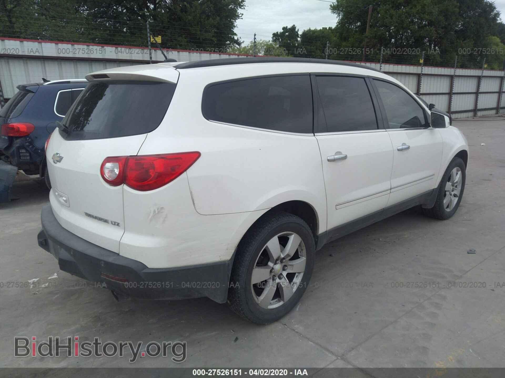 2011 CHEVROLET TRAVERSE - VIN: 1GNKRLED0BJ148083 - Photo 4