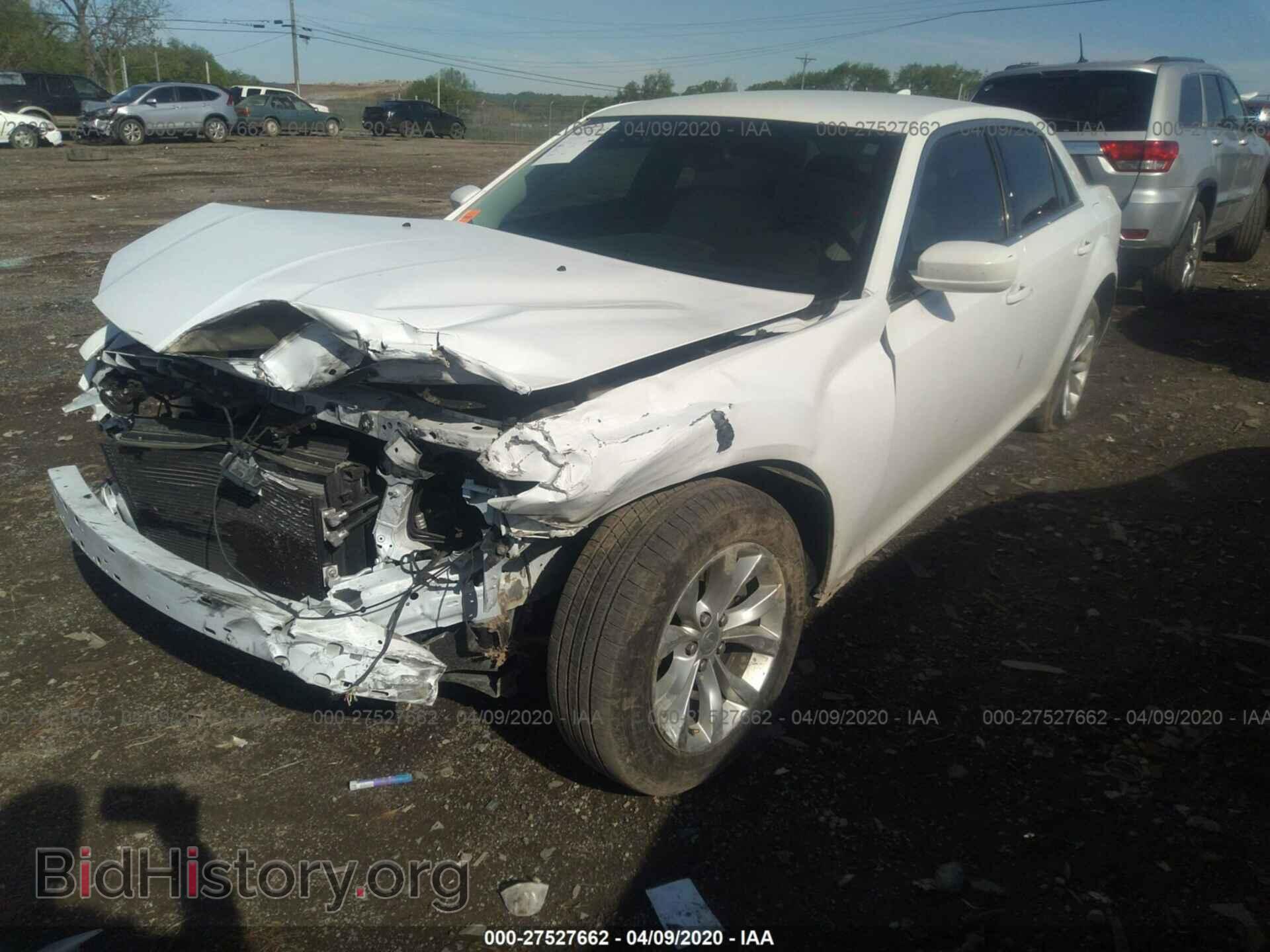 2015 CHRYSLER 300 - VIN: 2C3CCAAG8FH766539 - Photo 2