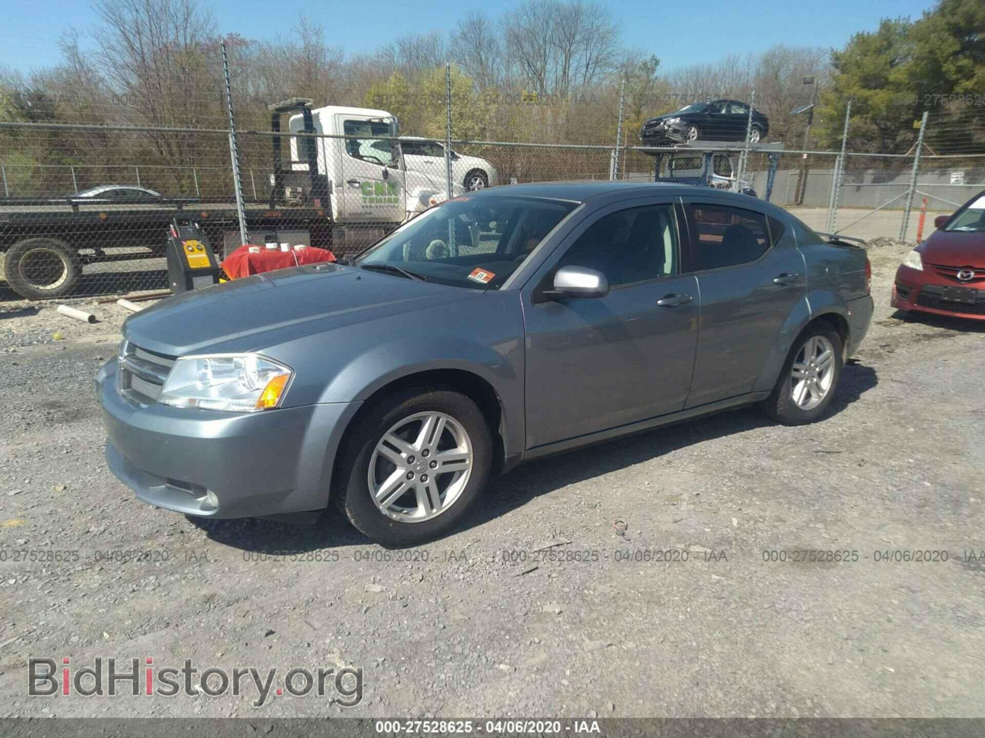 2010 DODGE AVENGER - VIN: 1B3CC5FB2AN218439 - Photo 2