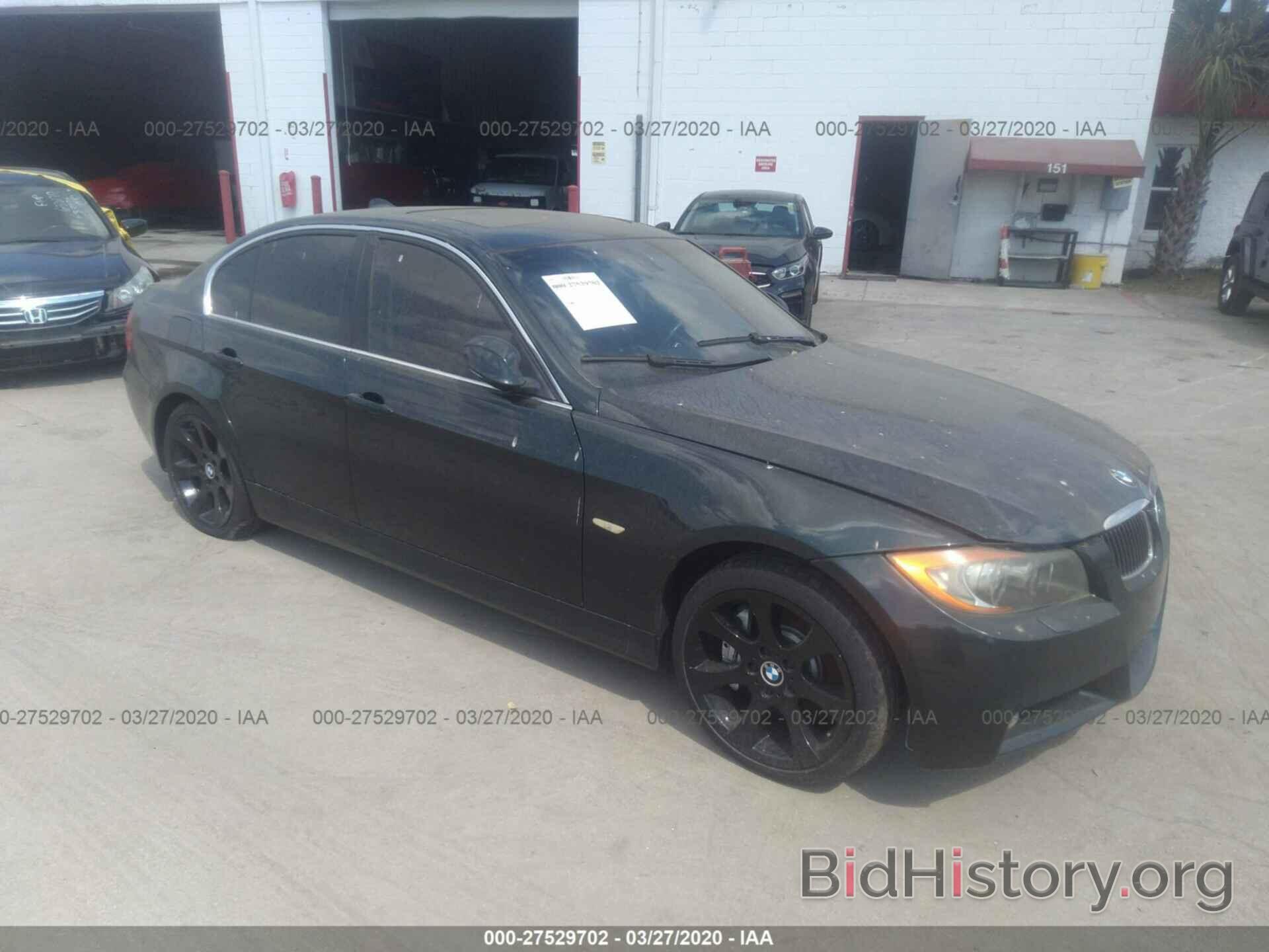 Photo WBAVB77508NH79778 - BMW 335 2008