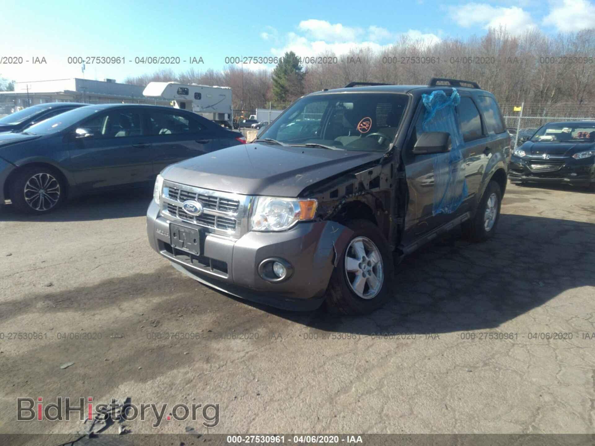 2011 FORD ESCAPE - VIN: 1FMCU9D78BKB32150 - Фото 2