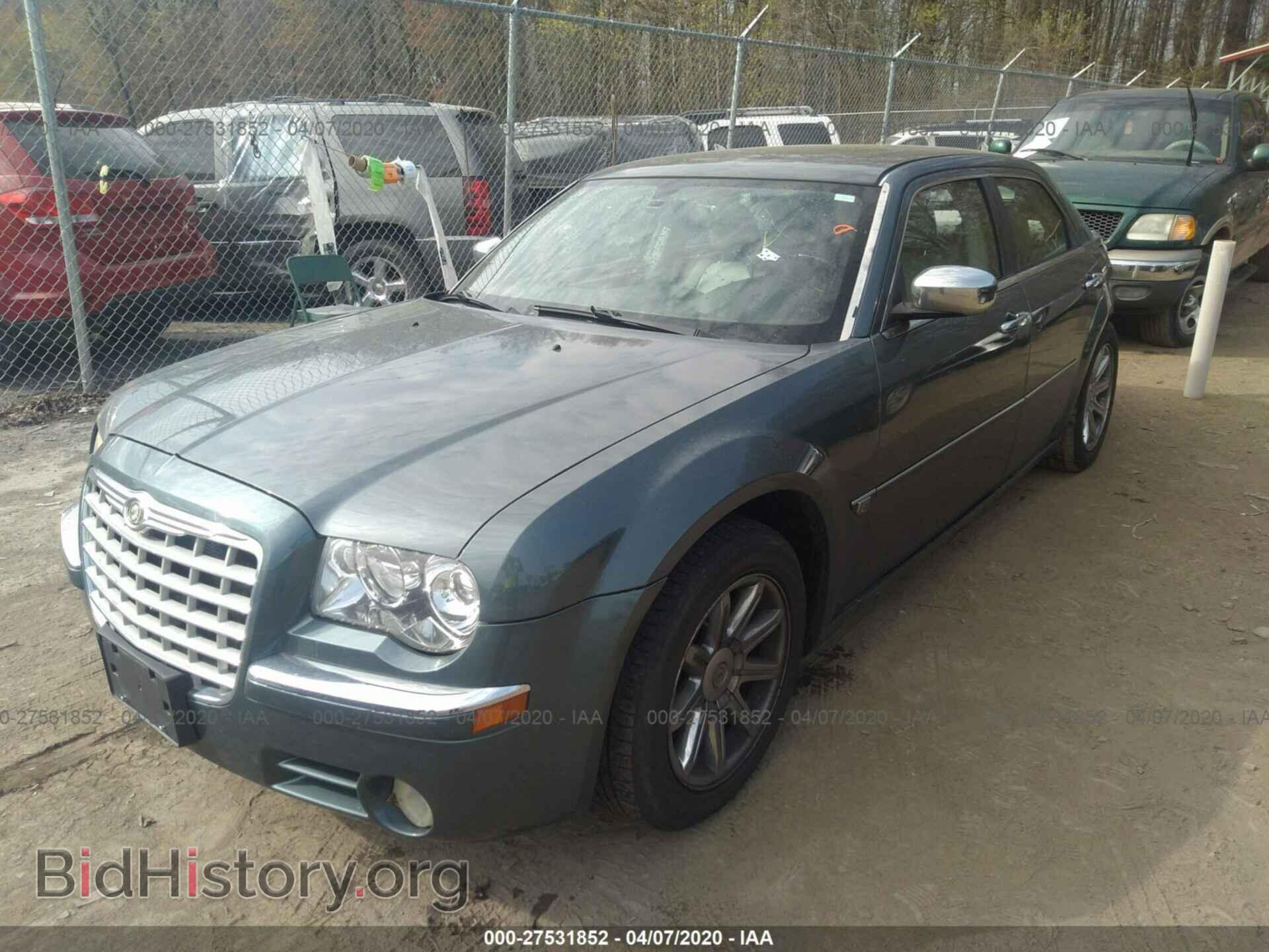 2006 CHRYSLER 300C - VIN: 2C3LA63H76H243666 - Фото 2