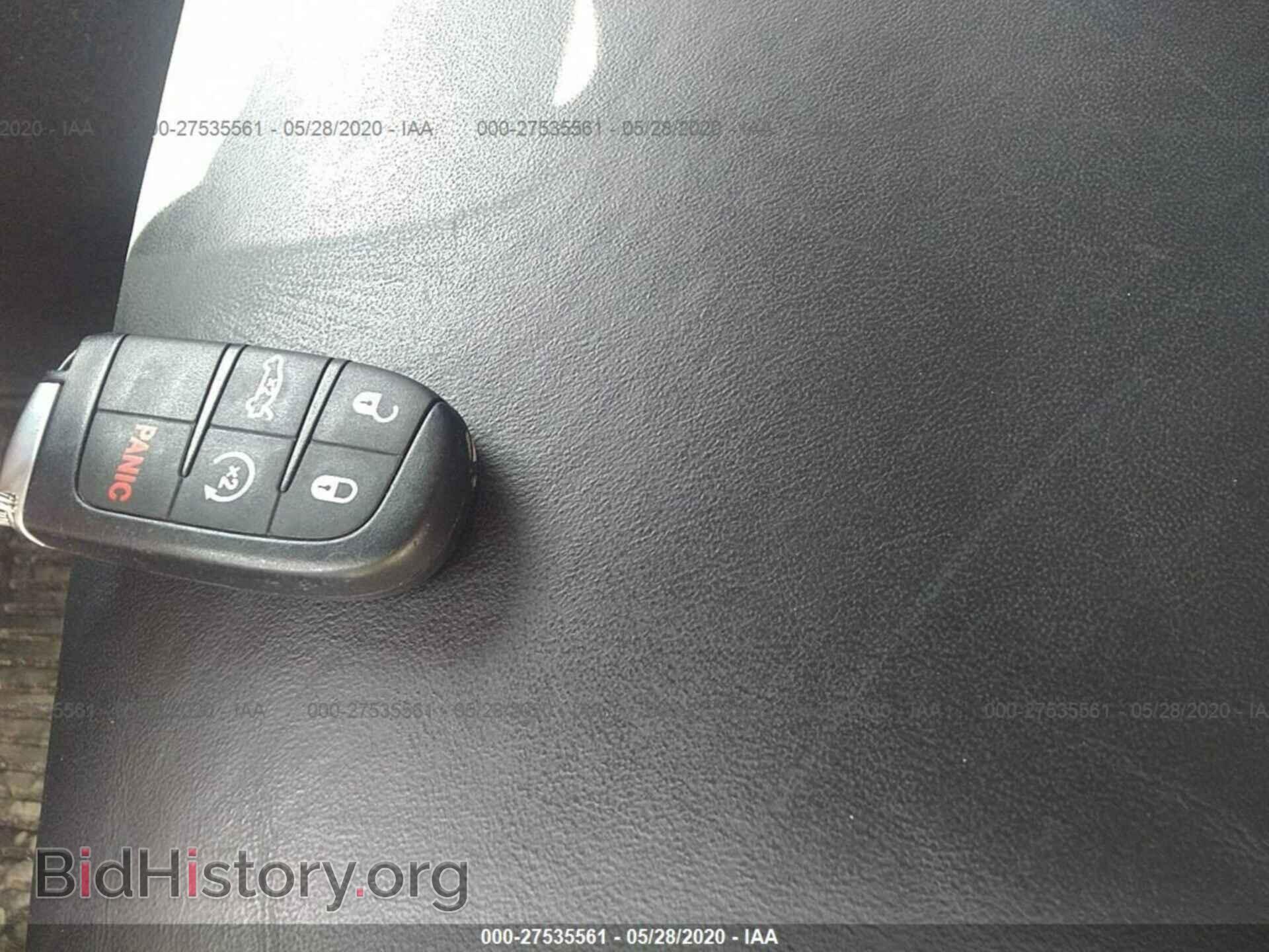 2017 CHRYSLER 300 - VIN: 2C3CCAAG1HH577203 - Фото 11